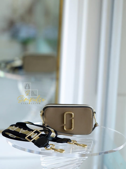 Marc Jacobs French Grey Snapshot