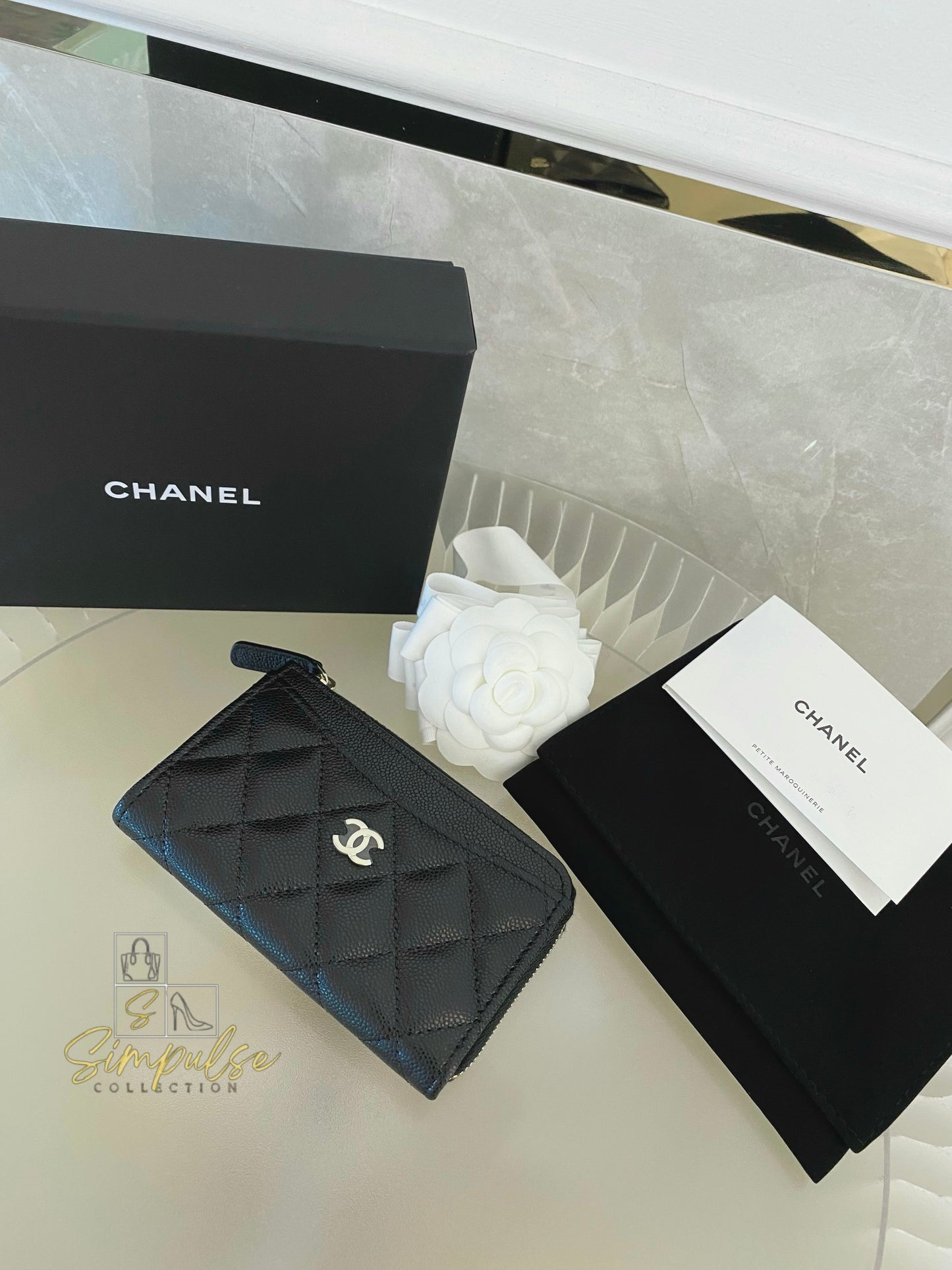 CHANEL CLASSIC ZIP CAVIAR CARD HOLDER BLACK