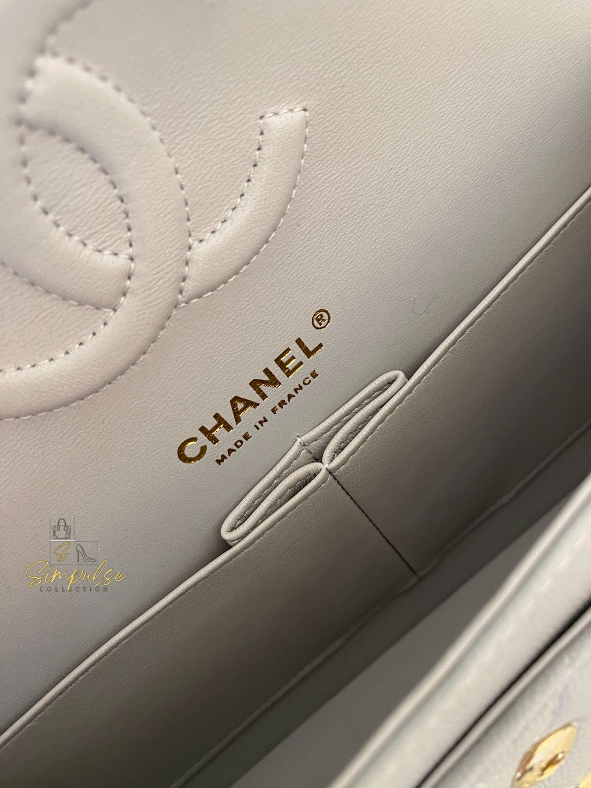 CHANEL CLASSIC MEDIUM DOUBLE FLAP DOVE GRAY