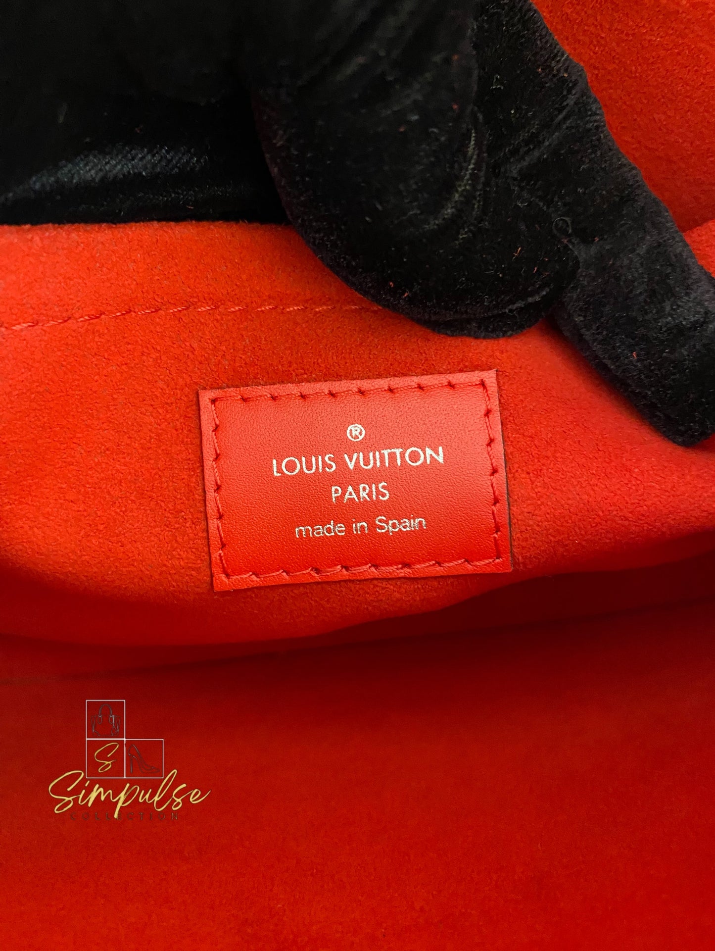 Louis Vuitton Epi Leather Neverfull Tote Bag