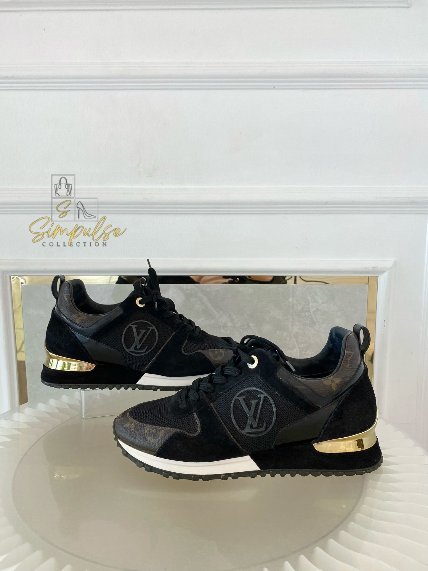 LOUIS VUITTON RUN AWAY BLACK SNEAKERS