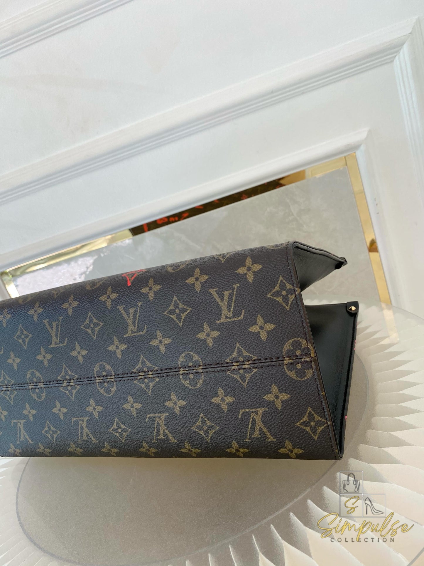 Louis Vuitton Love OnTheGo MM