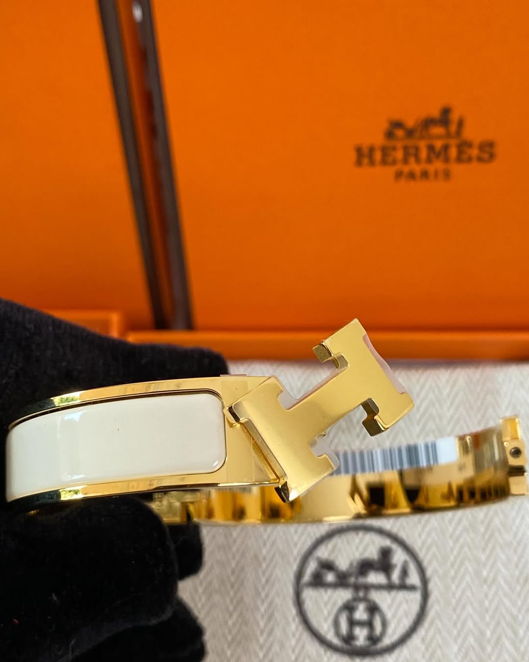 Hermes Clic clac White 85 PM