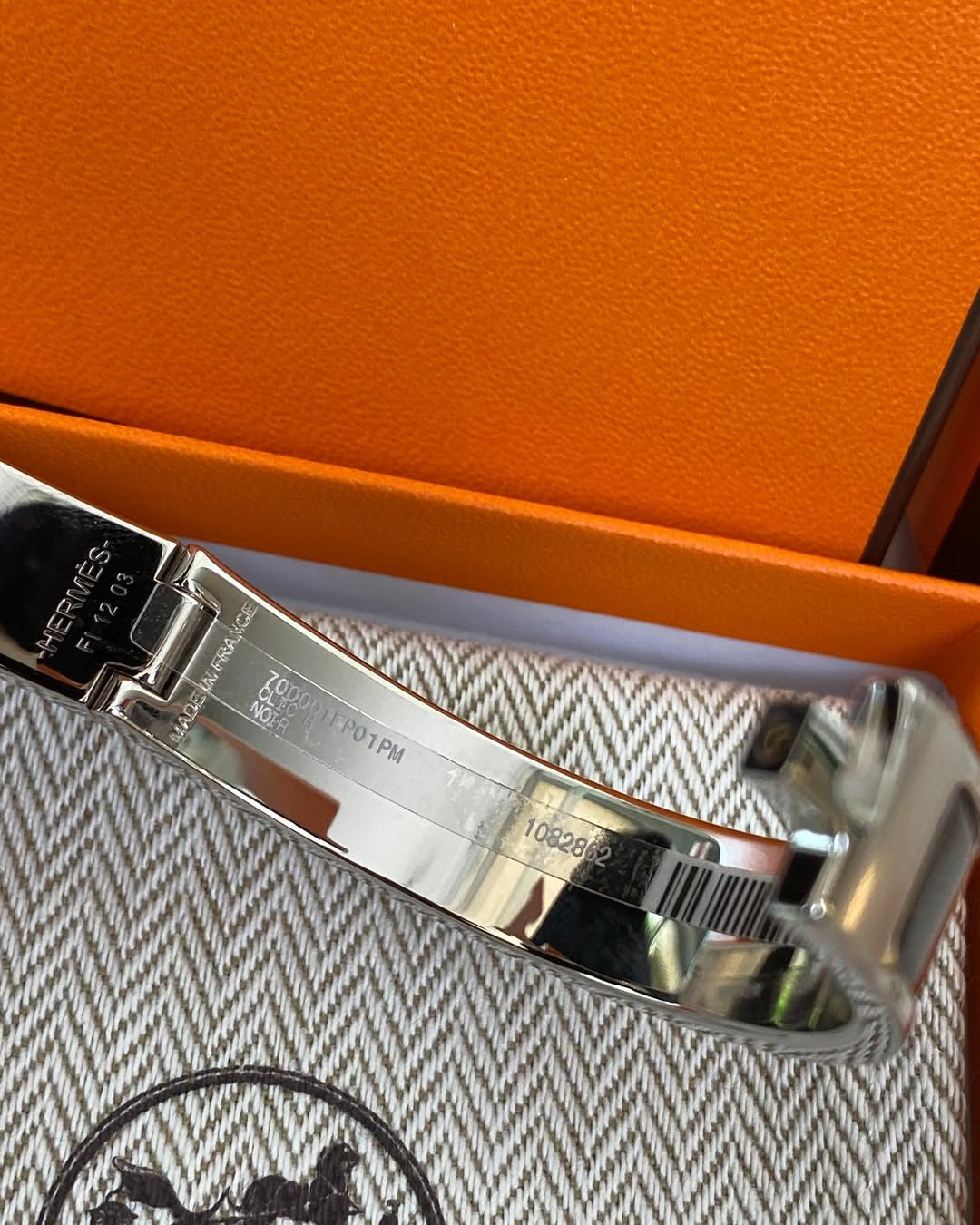 Hermes Clic clac Black 85 PM