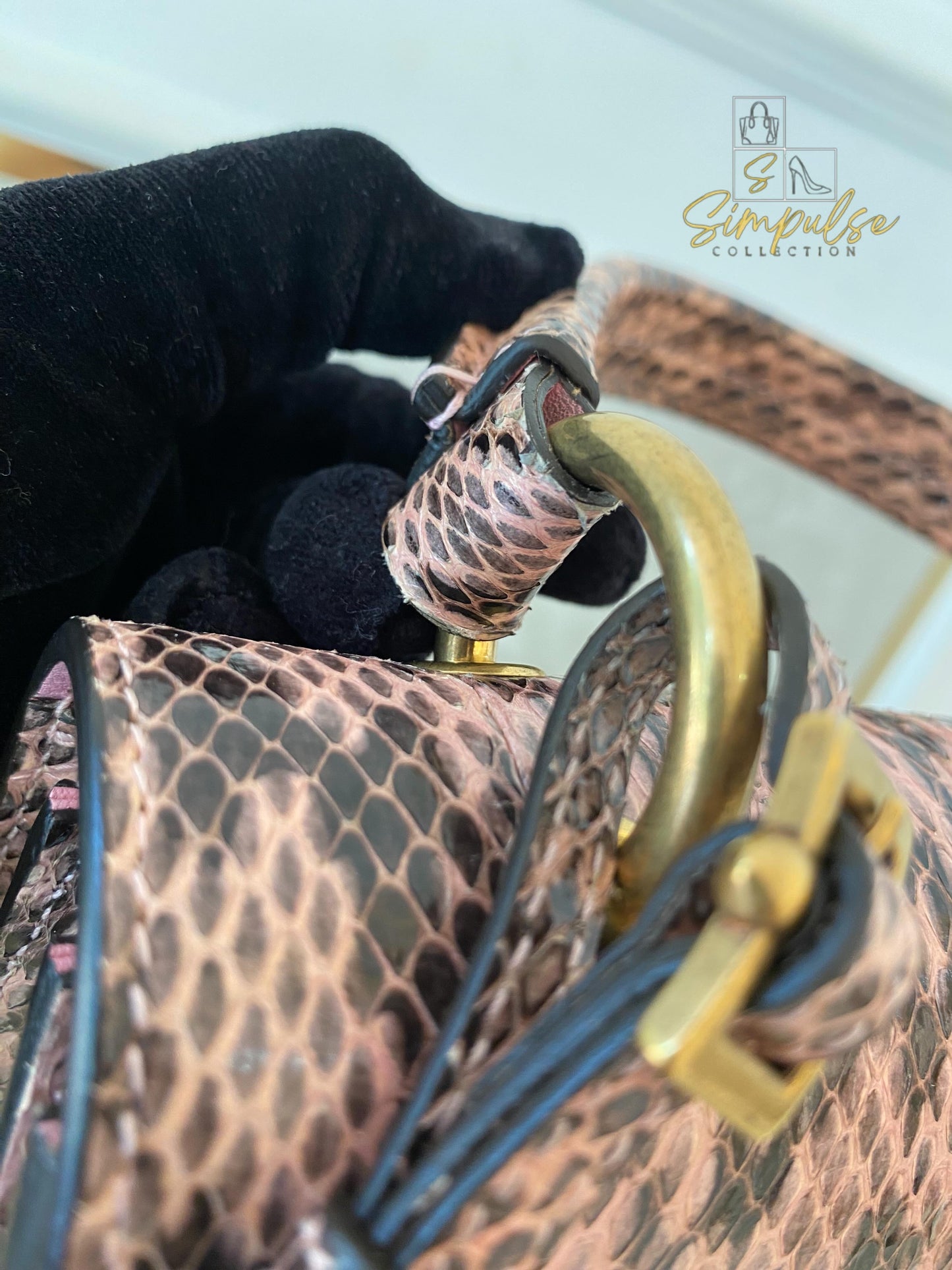 Gucci Queen Margaret Small Snakeskin Top Handle in Pink