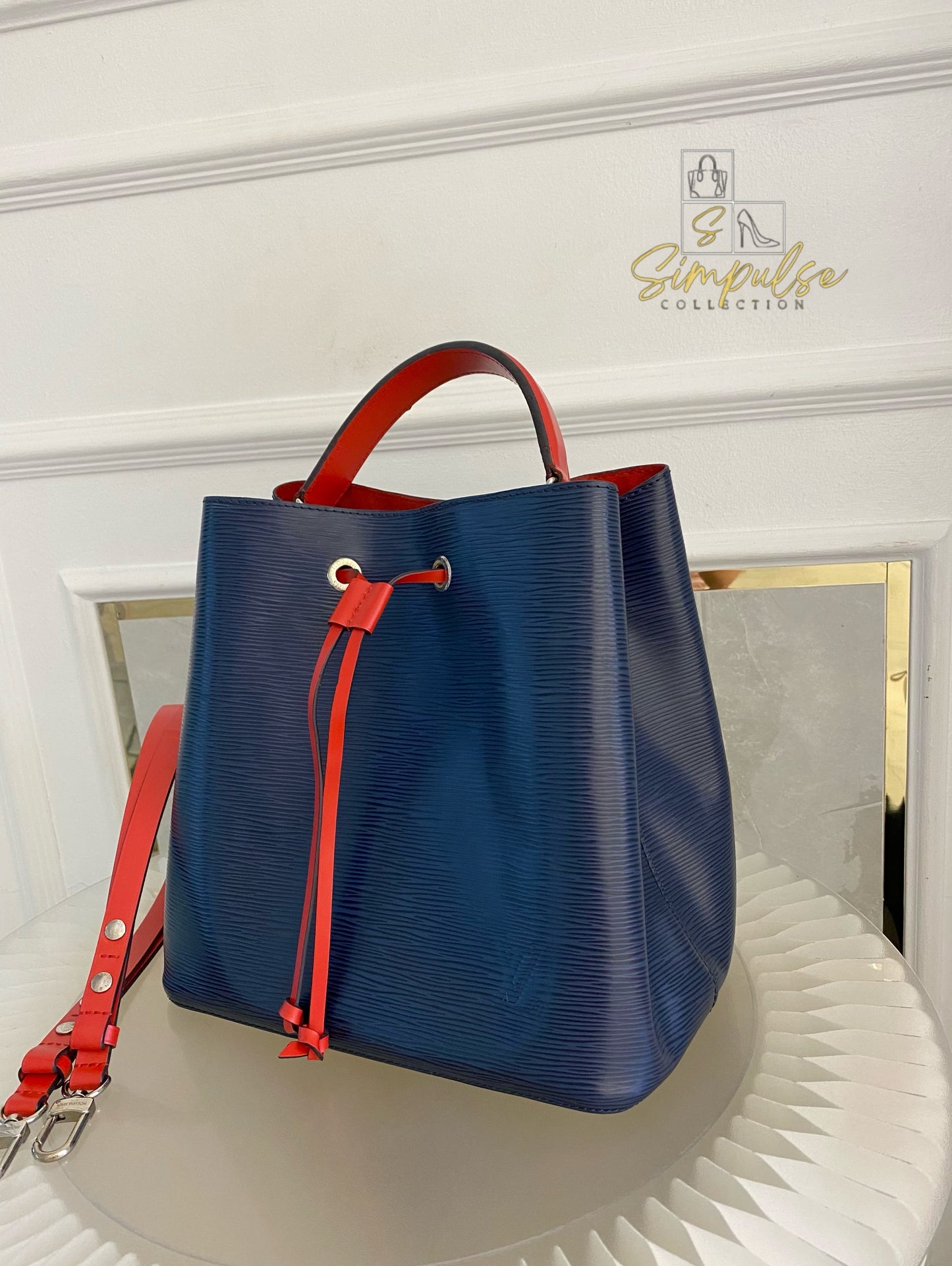 Louis Vuitton Neonoe Bucket Bag