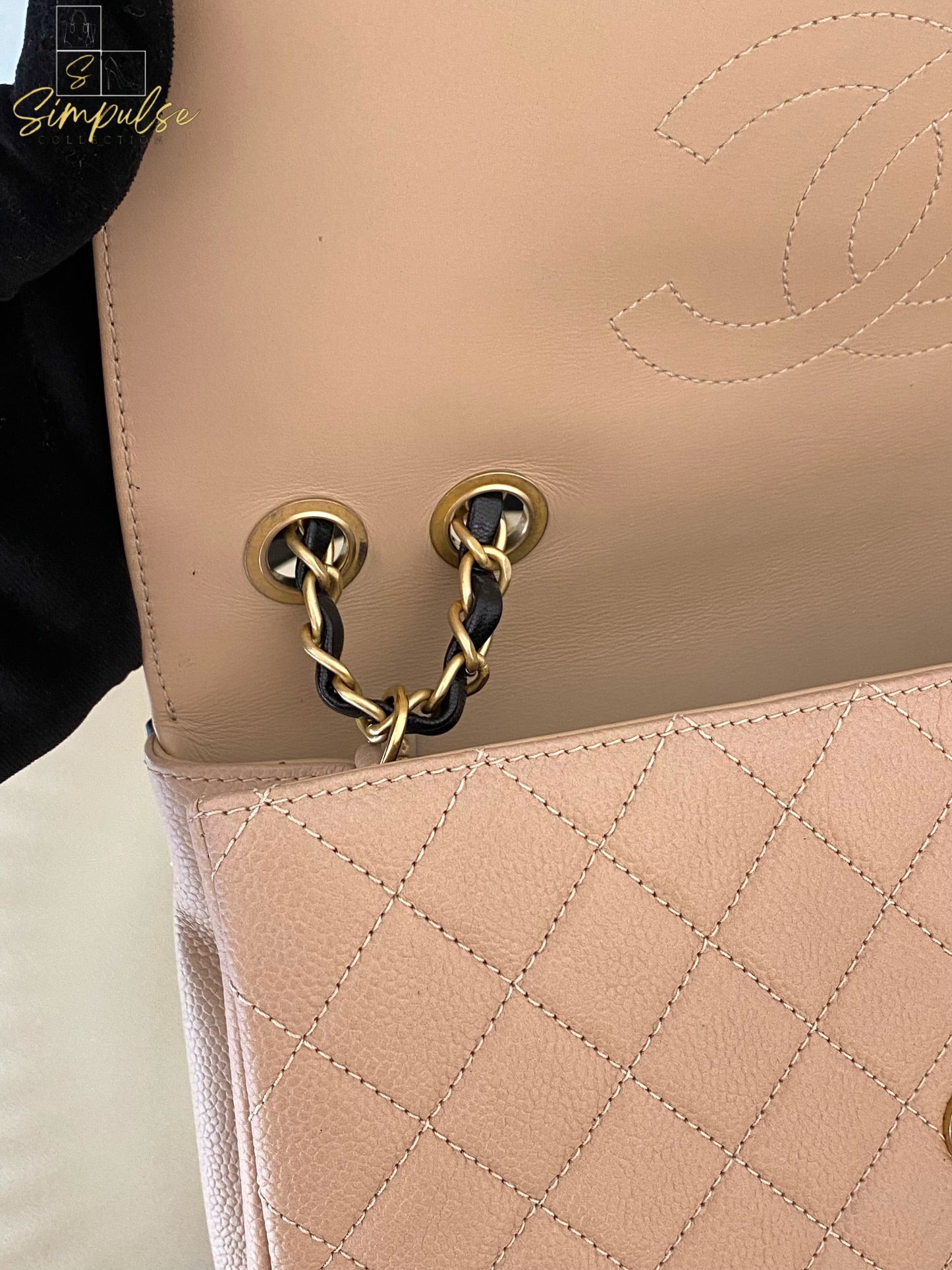 CHANEL BEIGE QUILTED CAVIAR & BLACK LAMBSKIN CC FILIGREE FLAP
