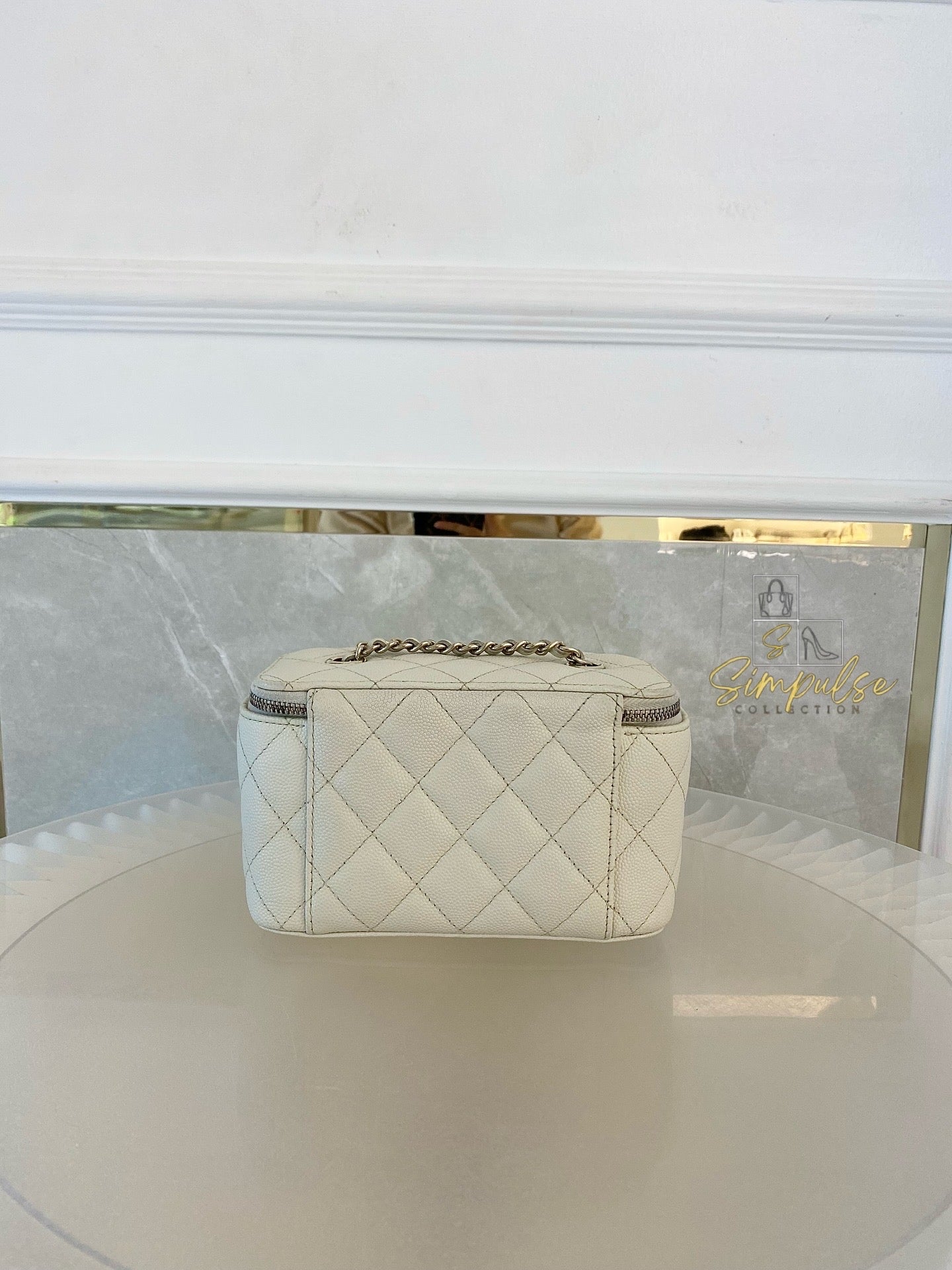 Chanel Vanity Off White Caviar