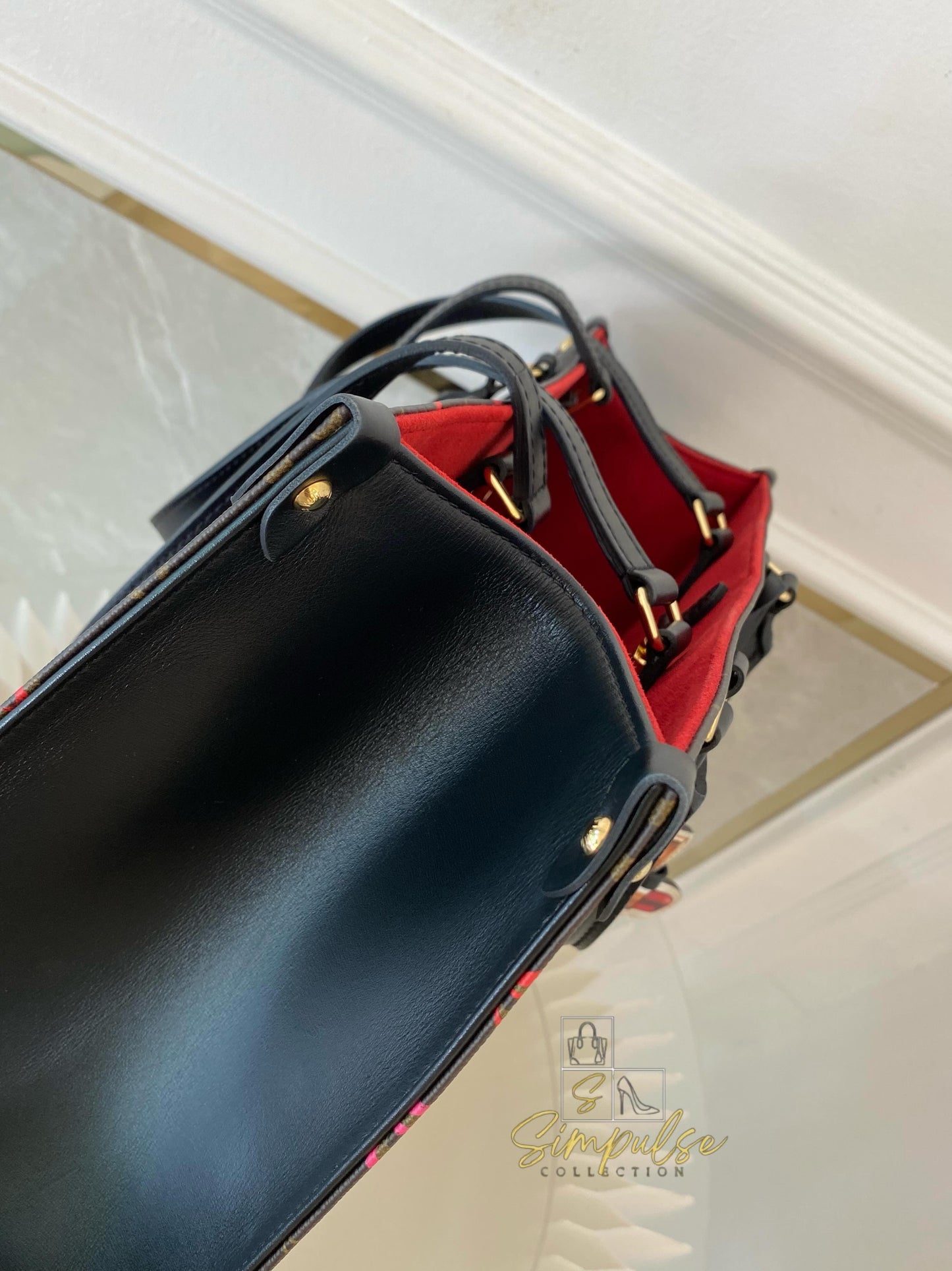 Louis Vuitton Love OnTheGo MM
