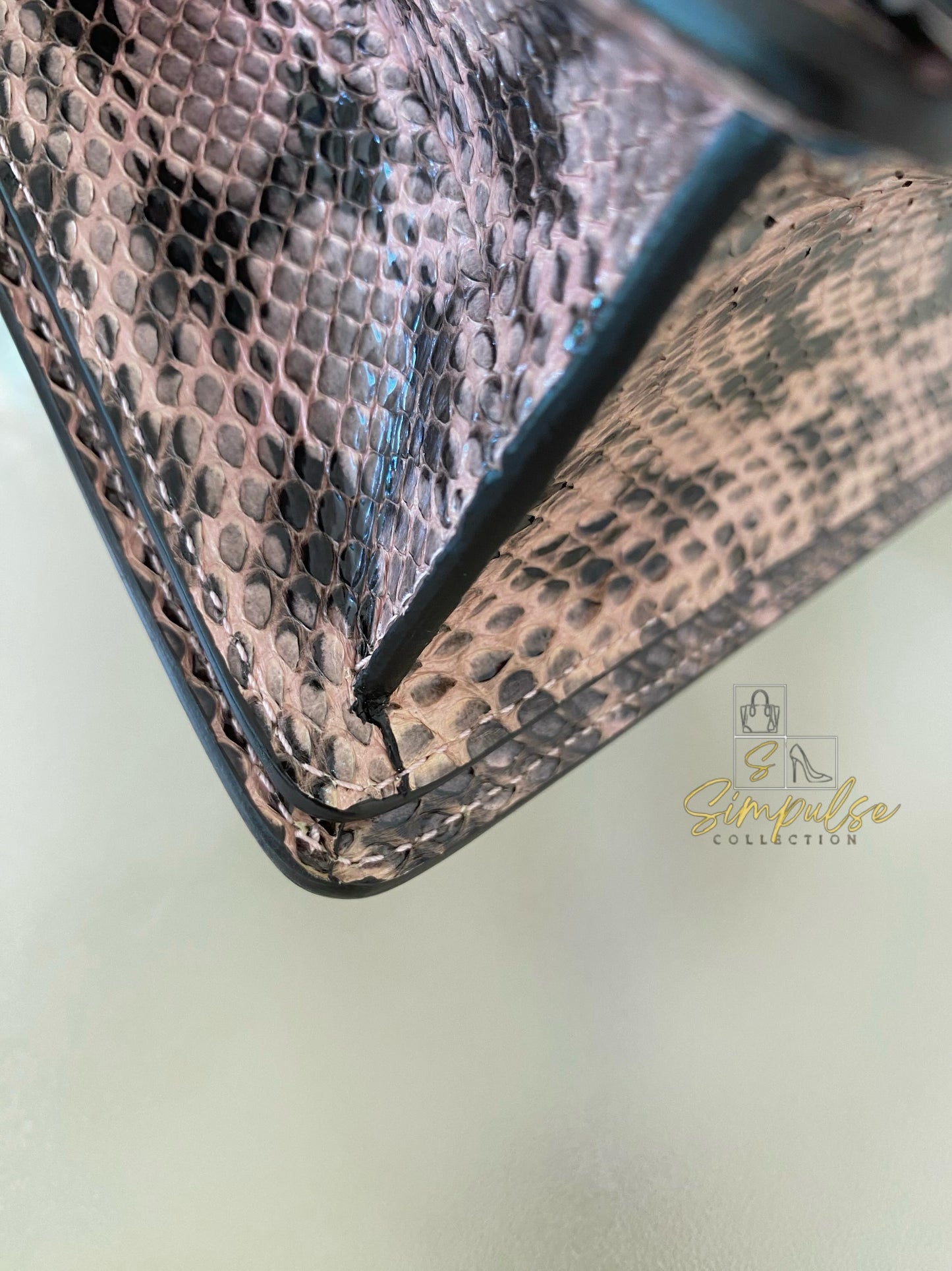 Gucci Queen Margaret Small Snakeskin Top Handle in Pink