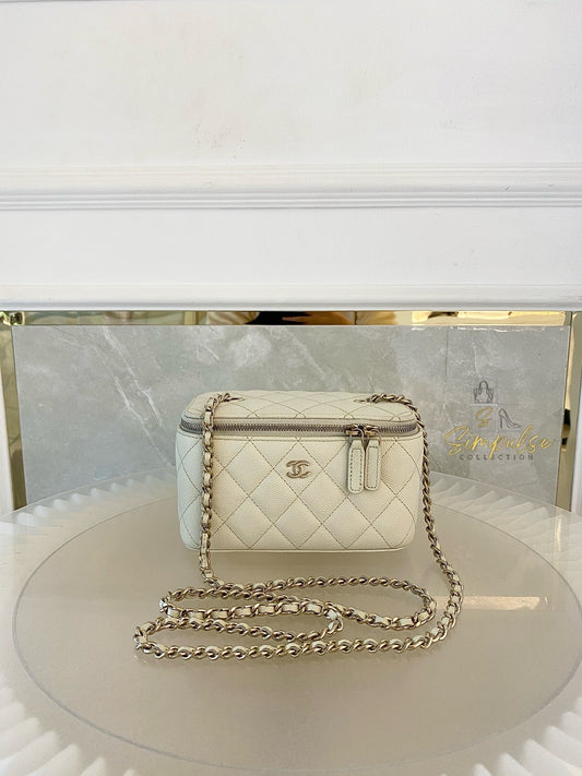Chanel Vanity Off White Caviar