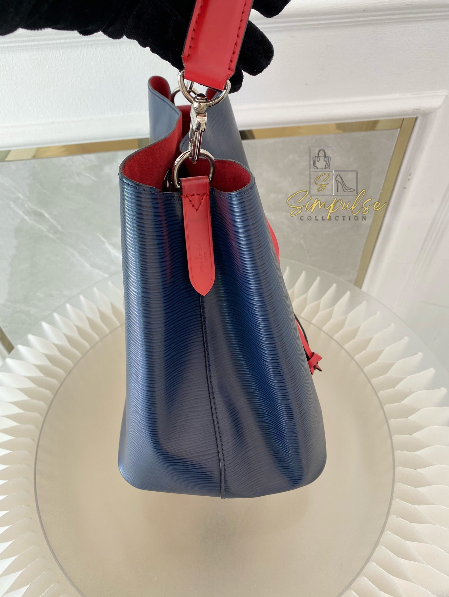 Louis Vuitton Neonoe Bucket Bag