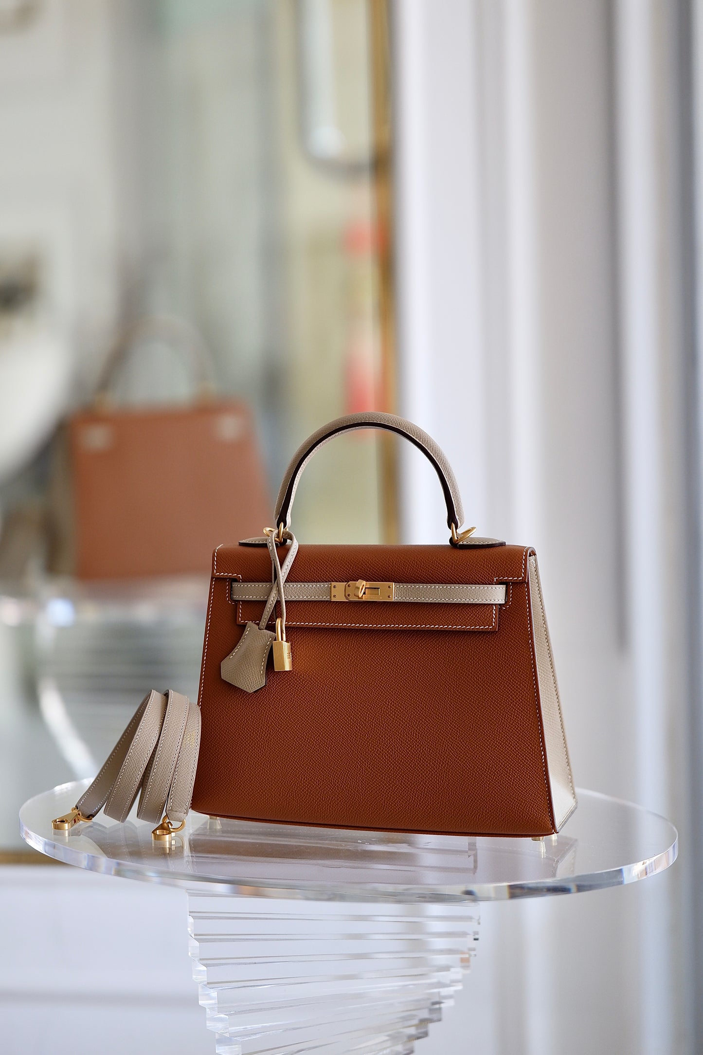 HERMES Kelly 25 Gold in Craie Epsom Leather GHW