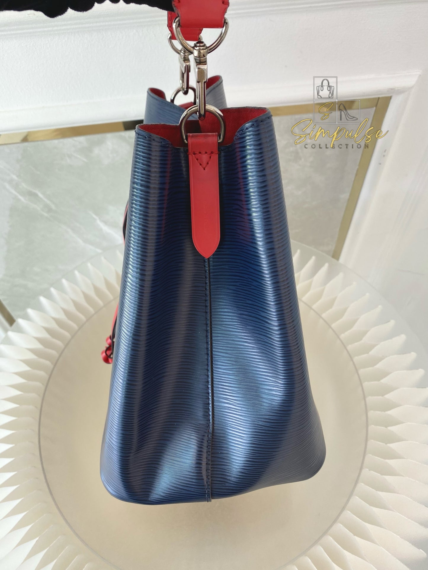 Louis Vuitton Neonoe Bucket Bag
