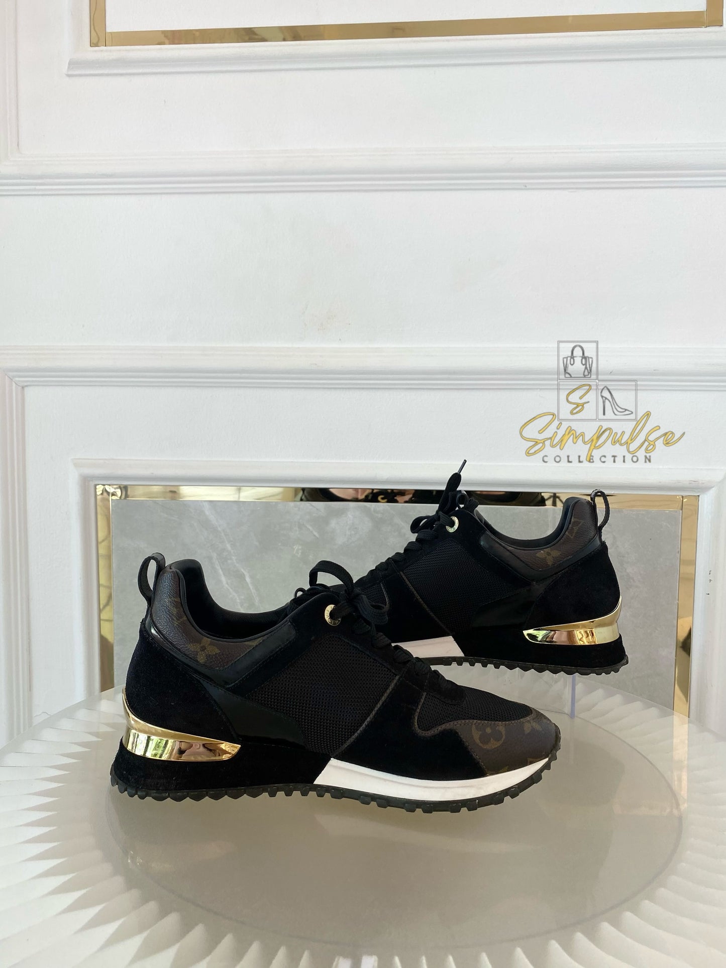 LOUIS VUITTON RUN AWAY BLACK SNEAKERS