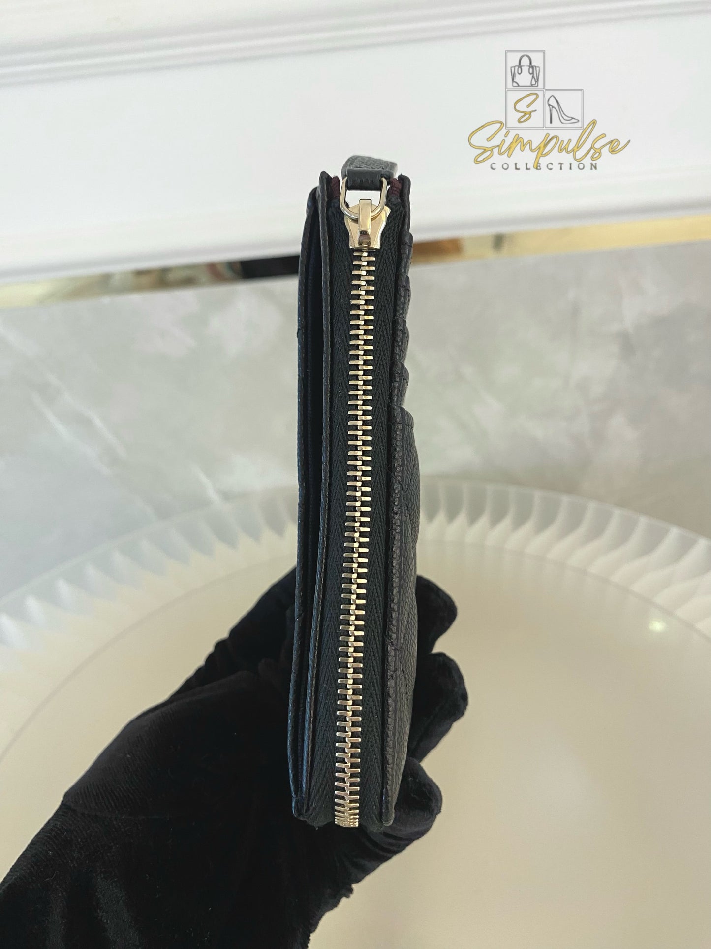 CHANEL CLASSIC ZIP CAVIAR CARD HOLDER BLACK