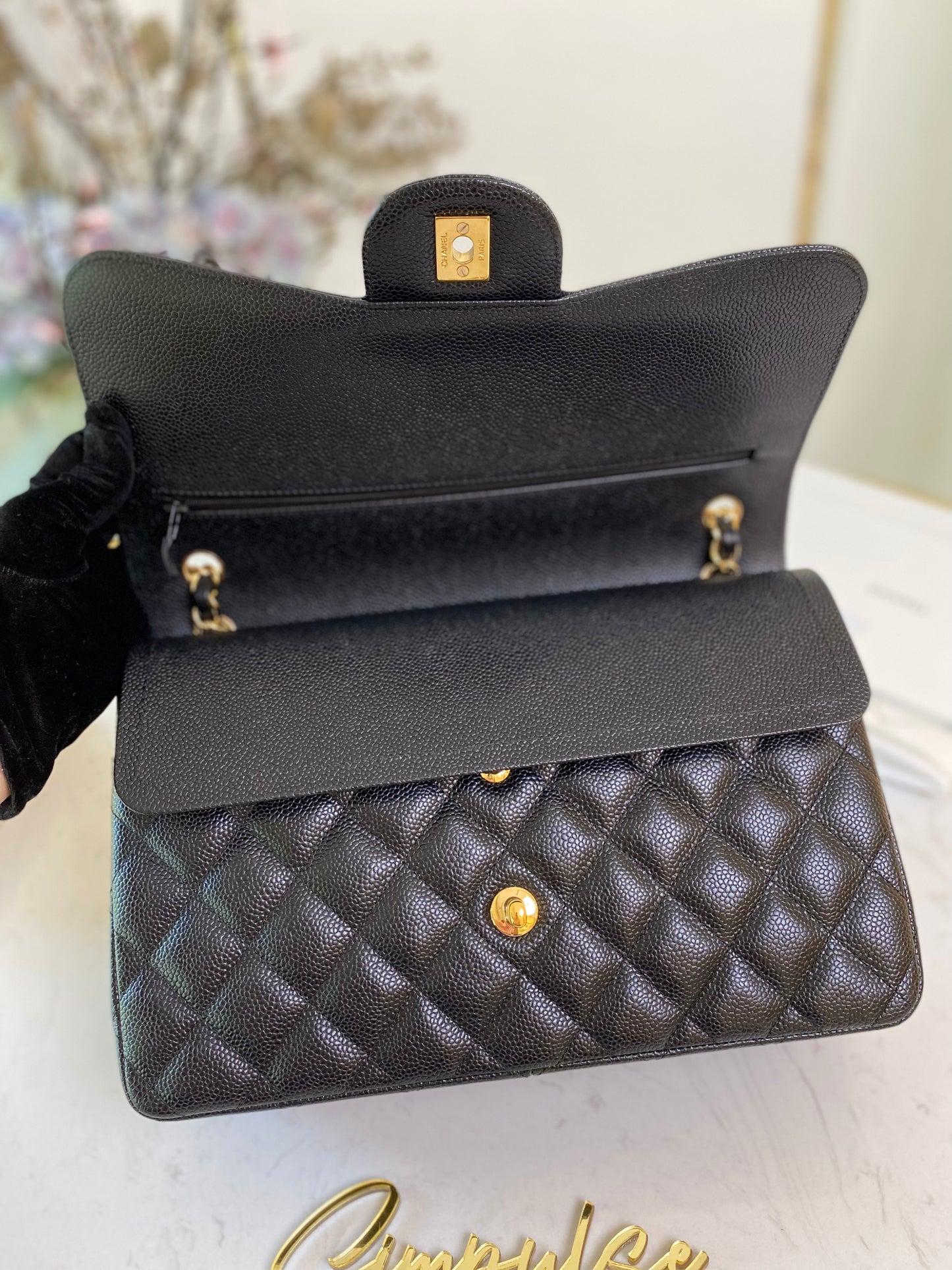 Classic Jumbo Double Flap Caviar GHW