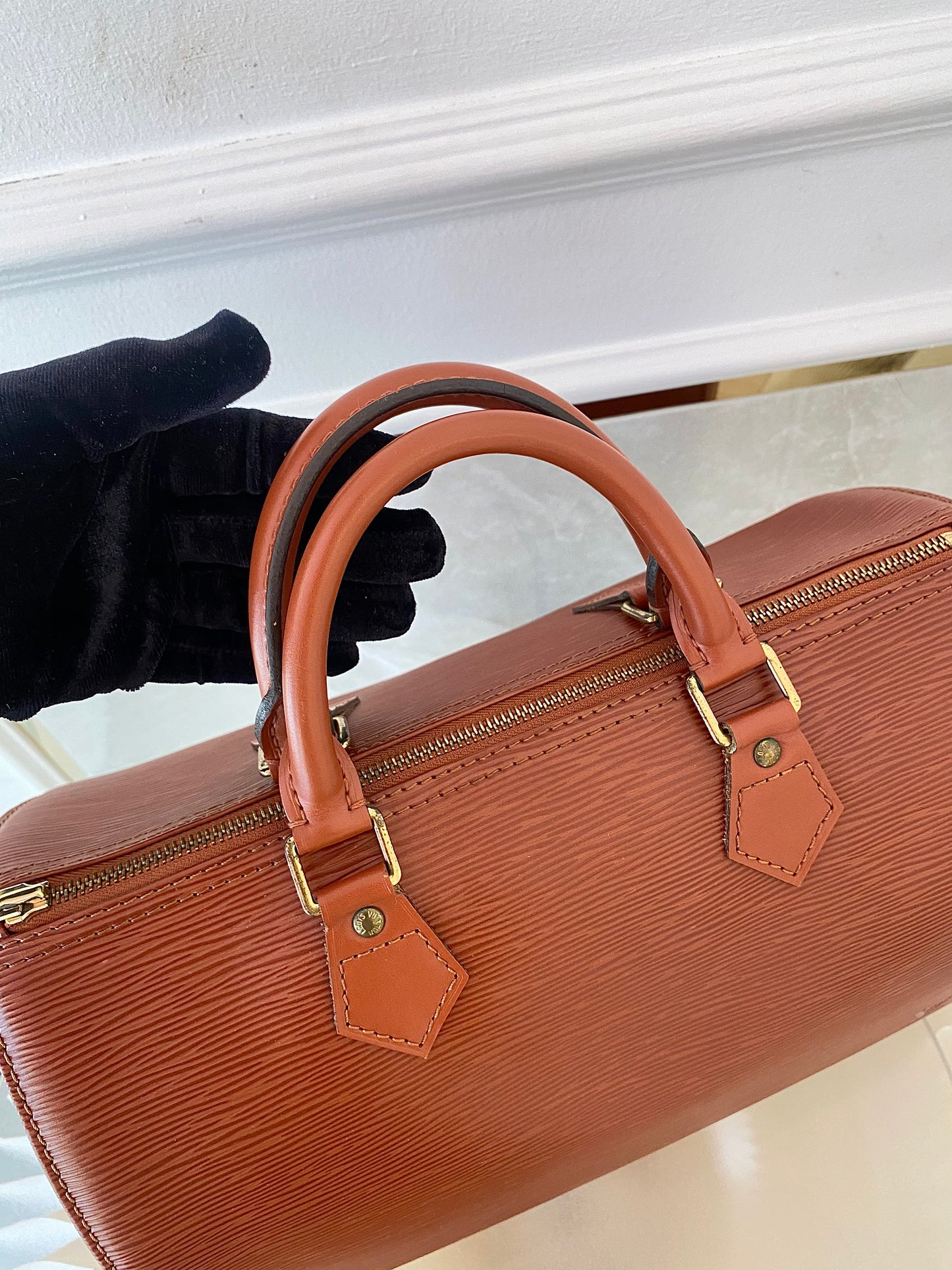LOUIS VUITTON Speedy 30 in Epi Brown Leather