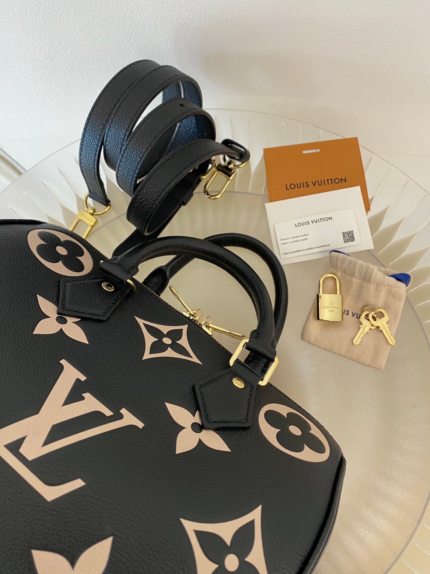 LOUIS VUITTON Speedy Bandouliere 25 Empreinte Leather Black