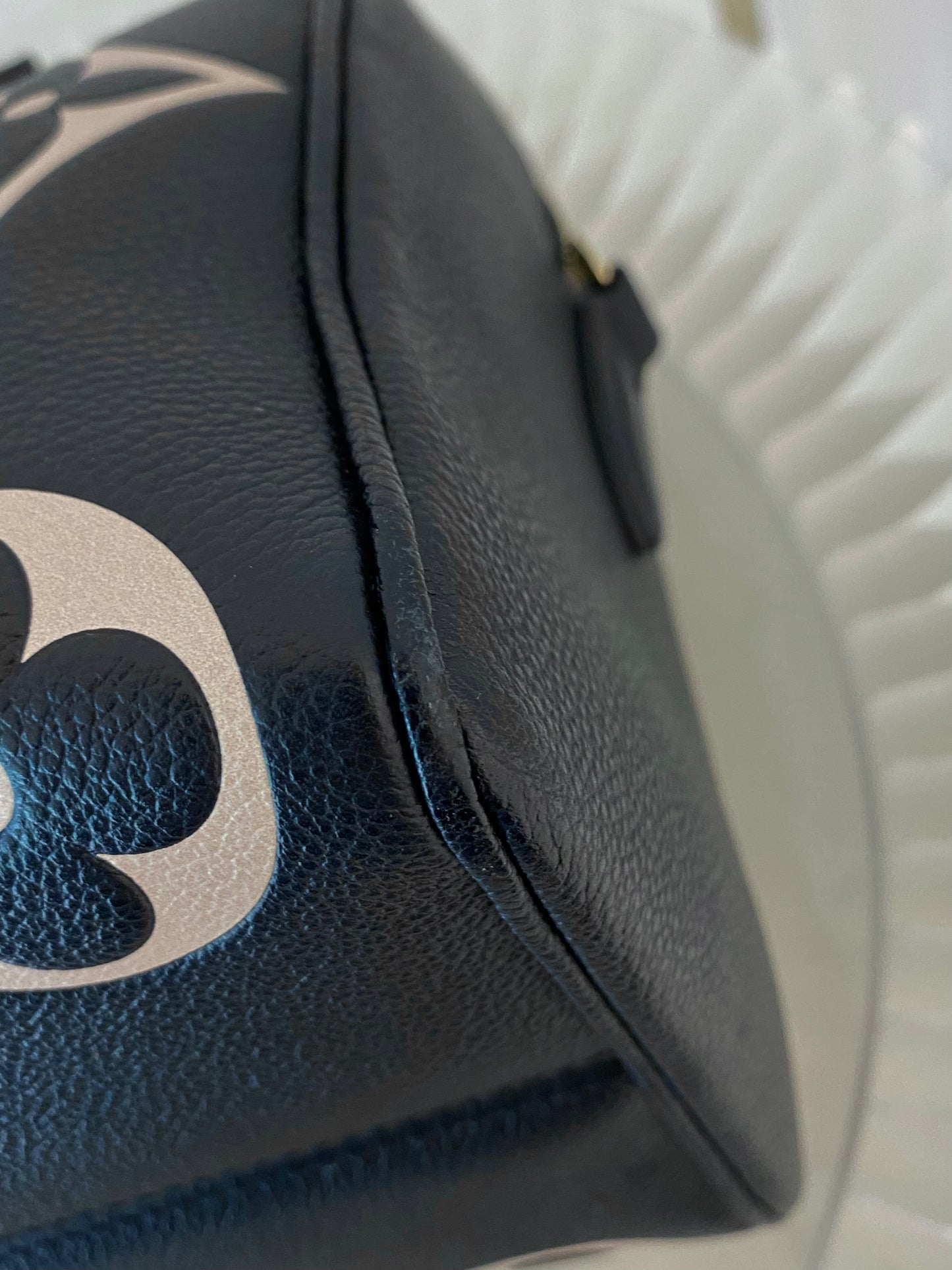 LOUIS VUITTON Speedy Bandouliere 25 Empreinte Leather Black