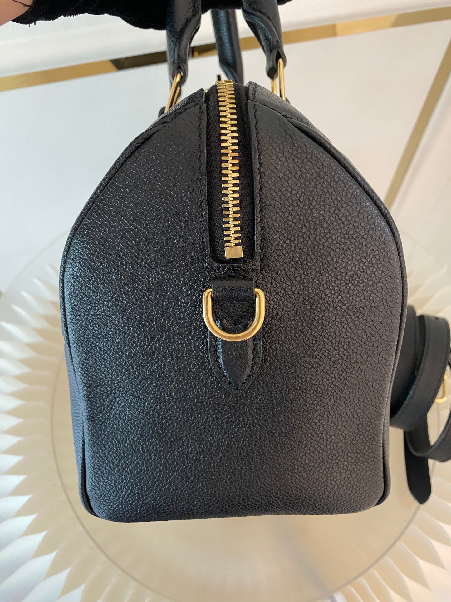 LOUIS VUITTON Speedy Bandouliere 25 Empreinte Leather Black