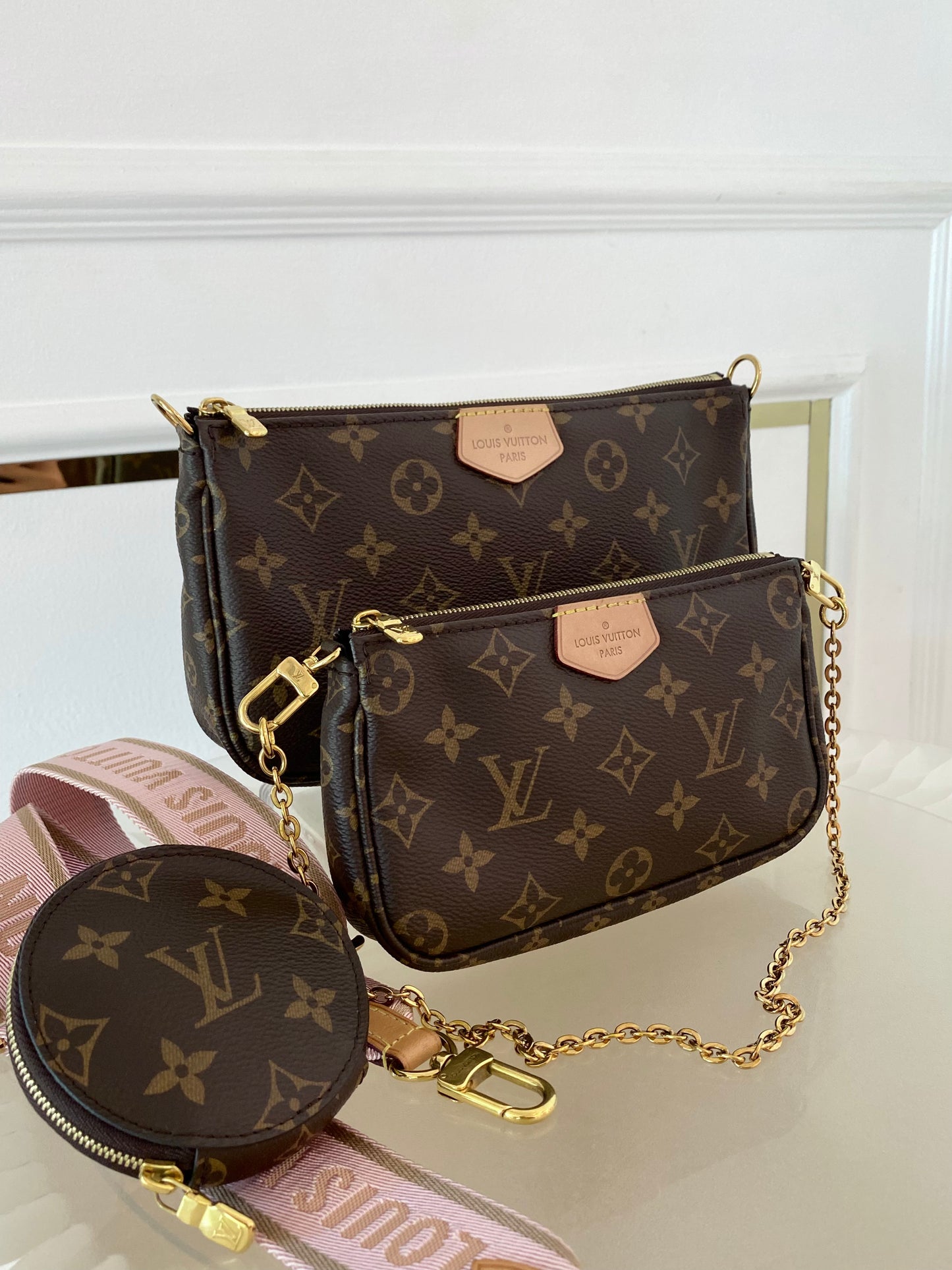 LOUIS VUITTON Multi Pochette Monogram Pink Strap