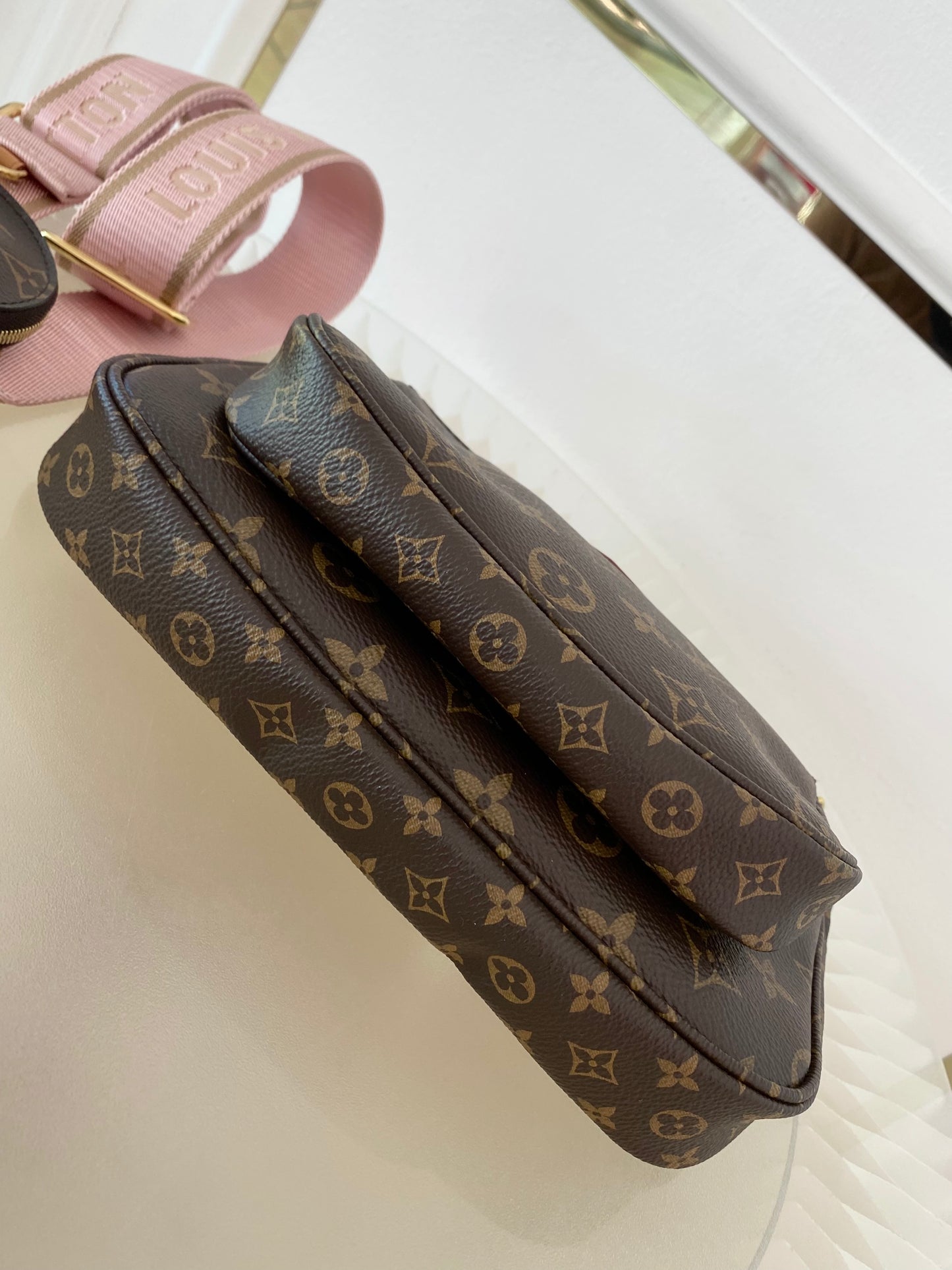 LOUIS VUITTON Multi Pochette Monogram Pink Strap