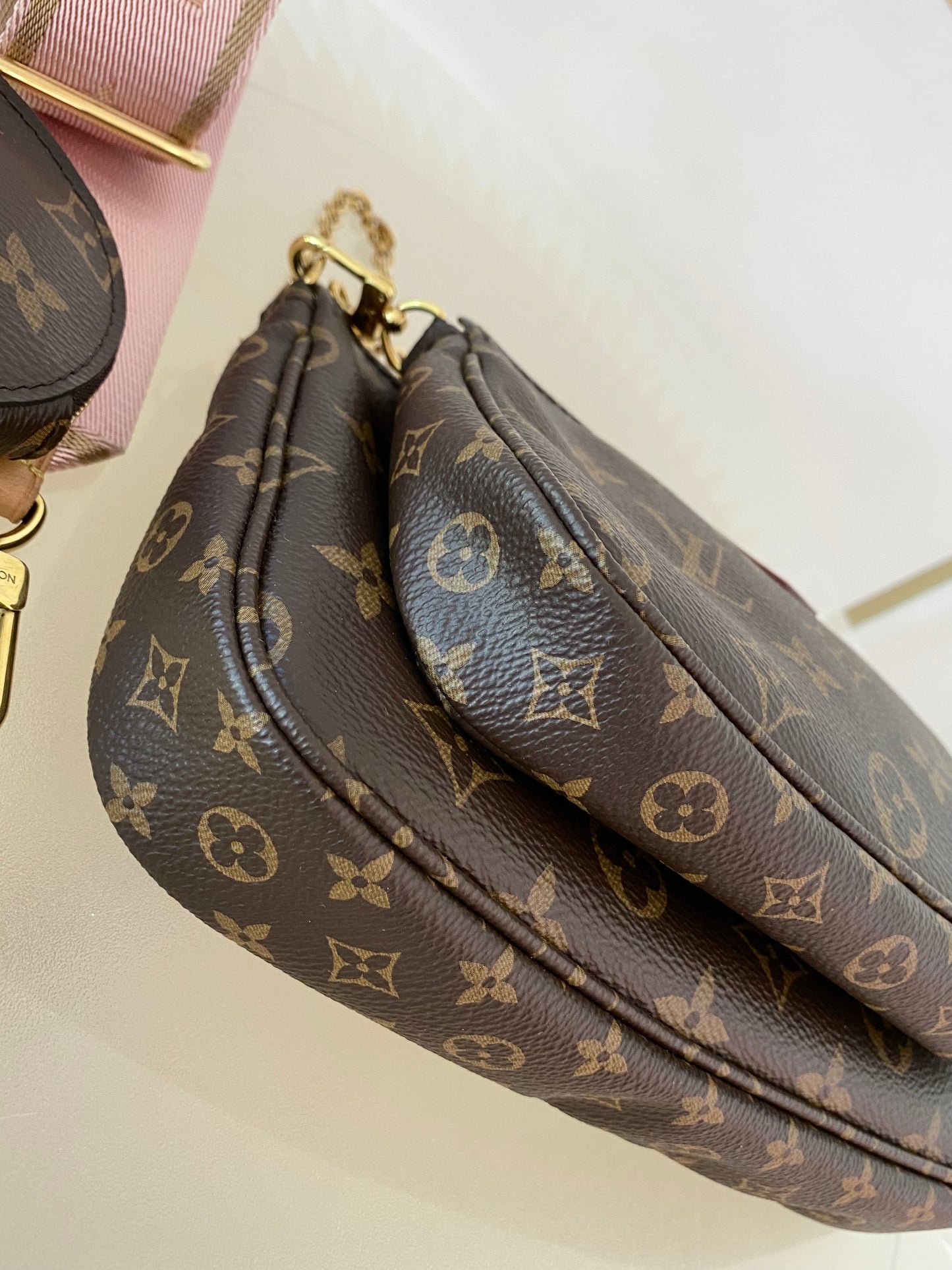 LOUIS VUITTON Multi Pochette Monogram Pink Strap