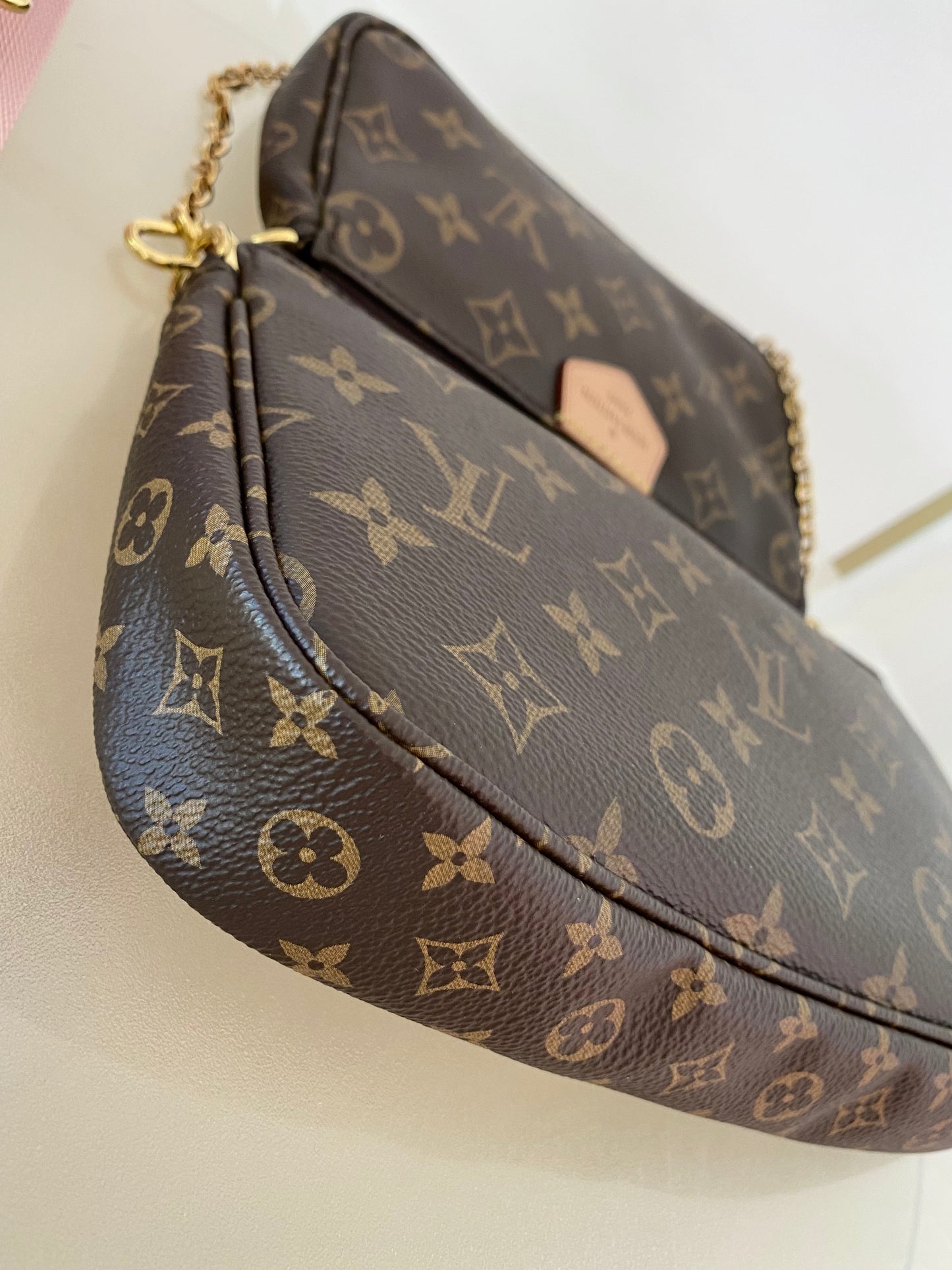 LOUIS VUITTON Multi Pochette Monogram Pink Strap