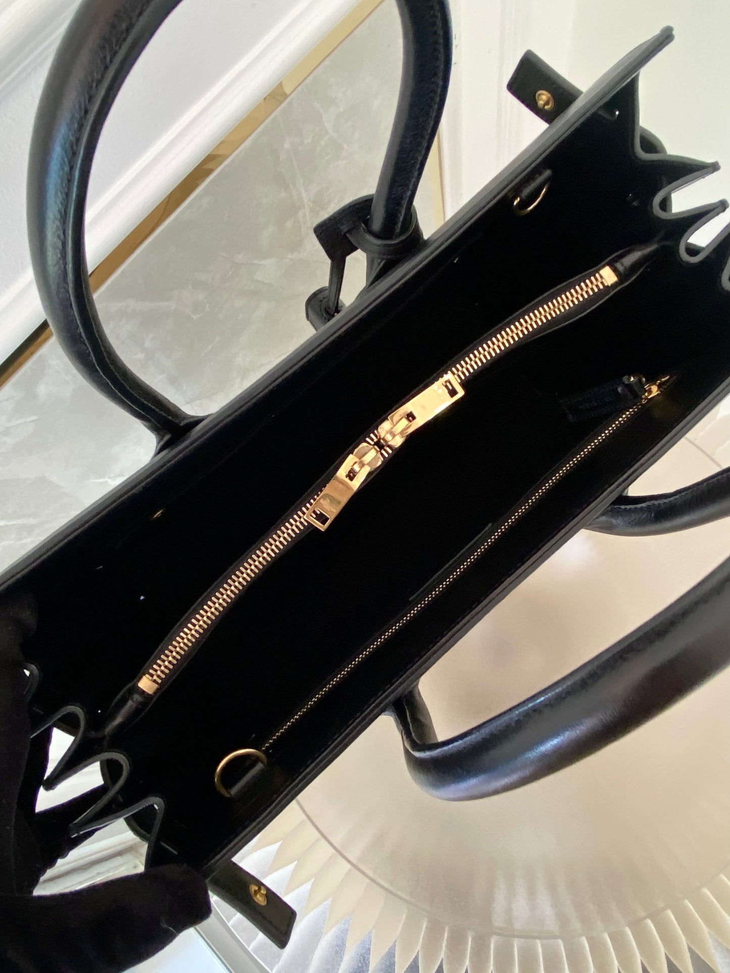 YVES SAINT LAURENT Black Patent Leather Sac De Jour