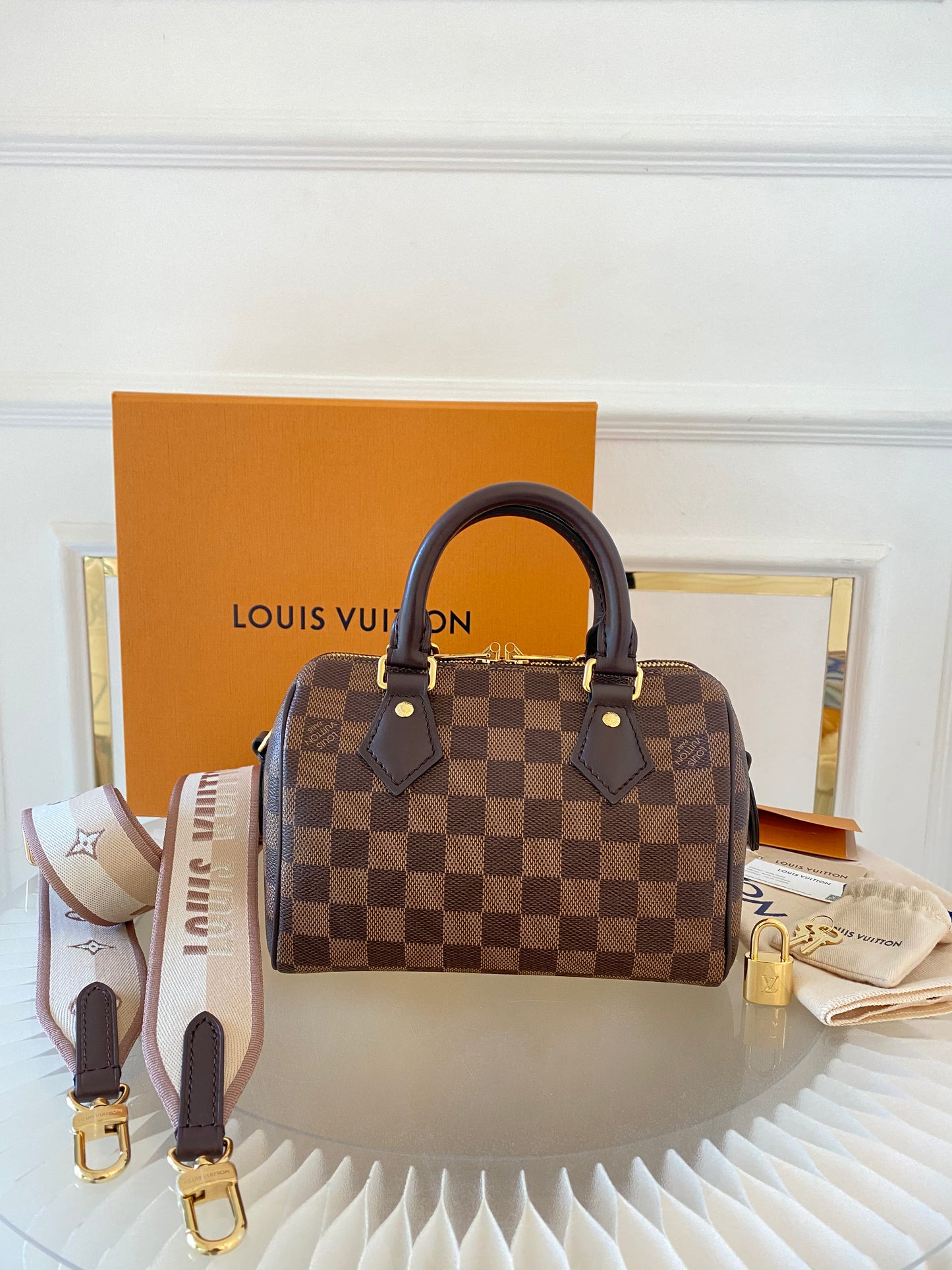 LOUIS VUITTON Speedy Bandoulière 20 DE