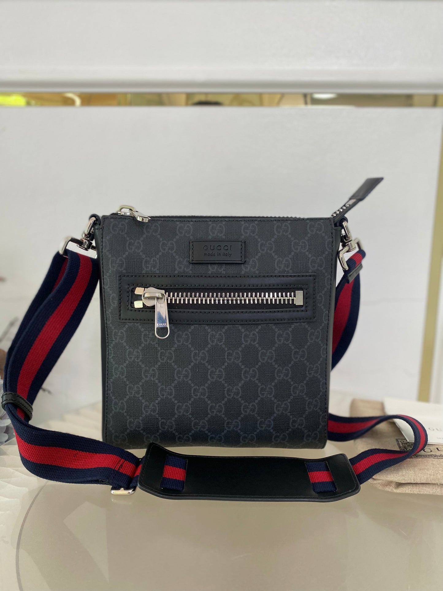 Gg Supreme Small Black Messenger Bag