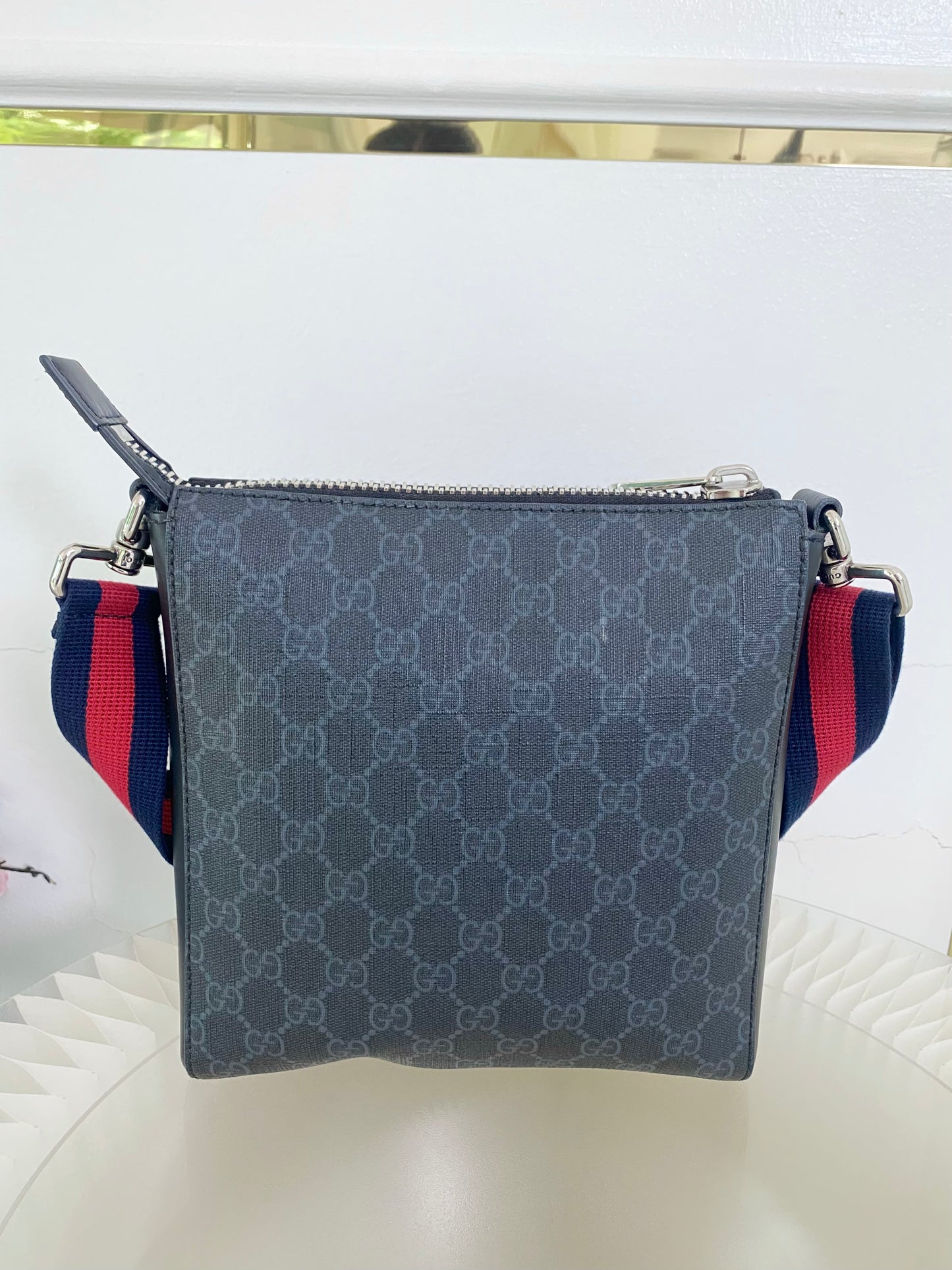 Gg Supreme Small Black Messenger Bag