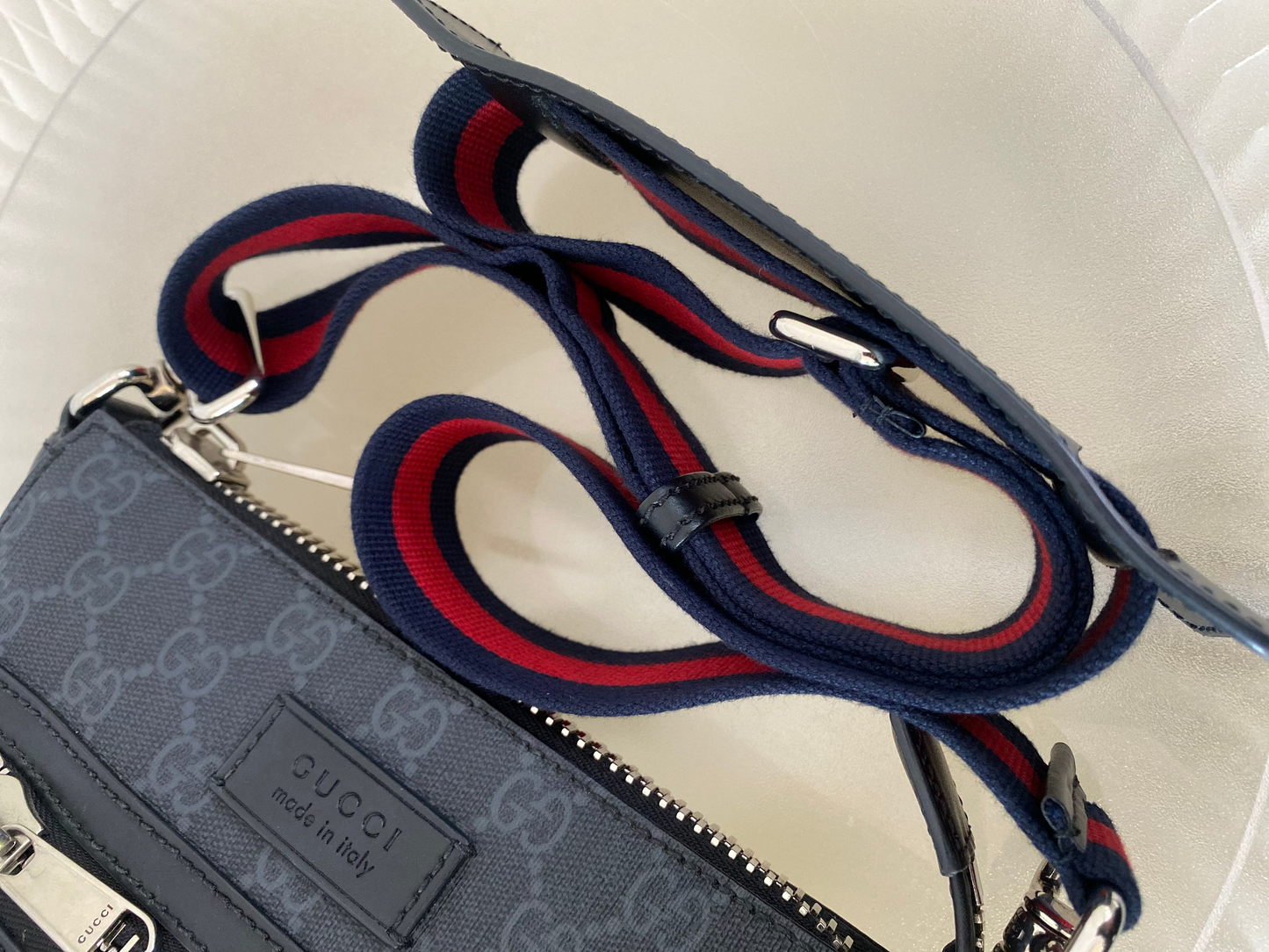 Gg Supreme Small Black Messenger Bag