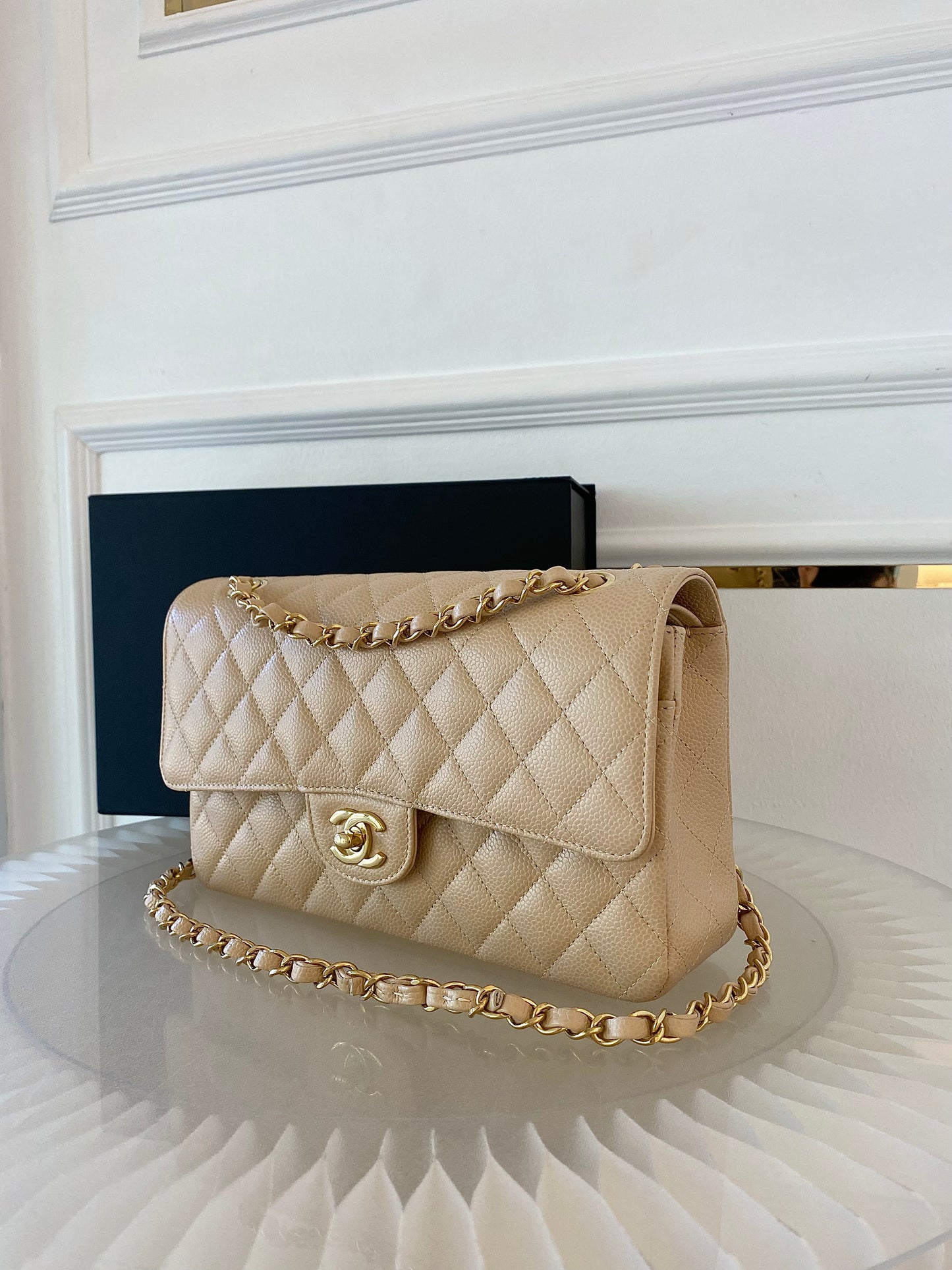 CHANELMedium Classic Double Flap Beige GHW