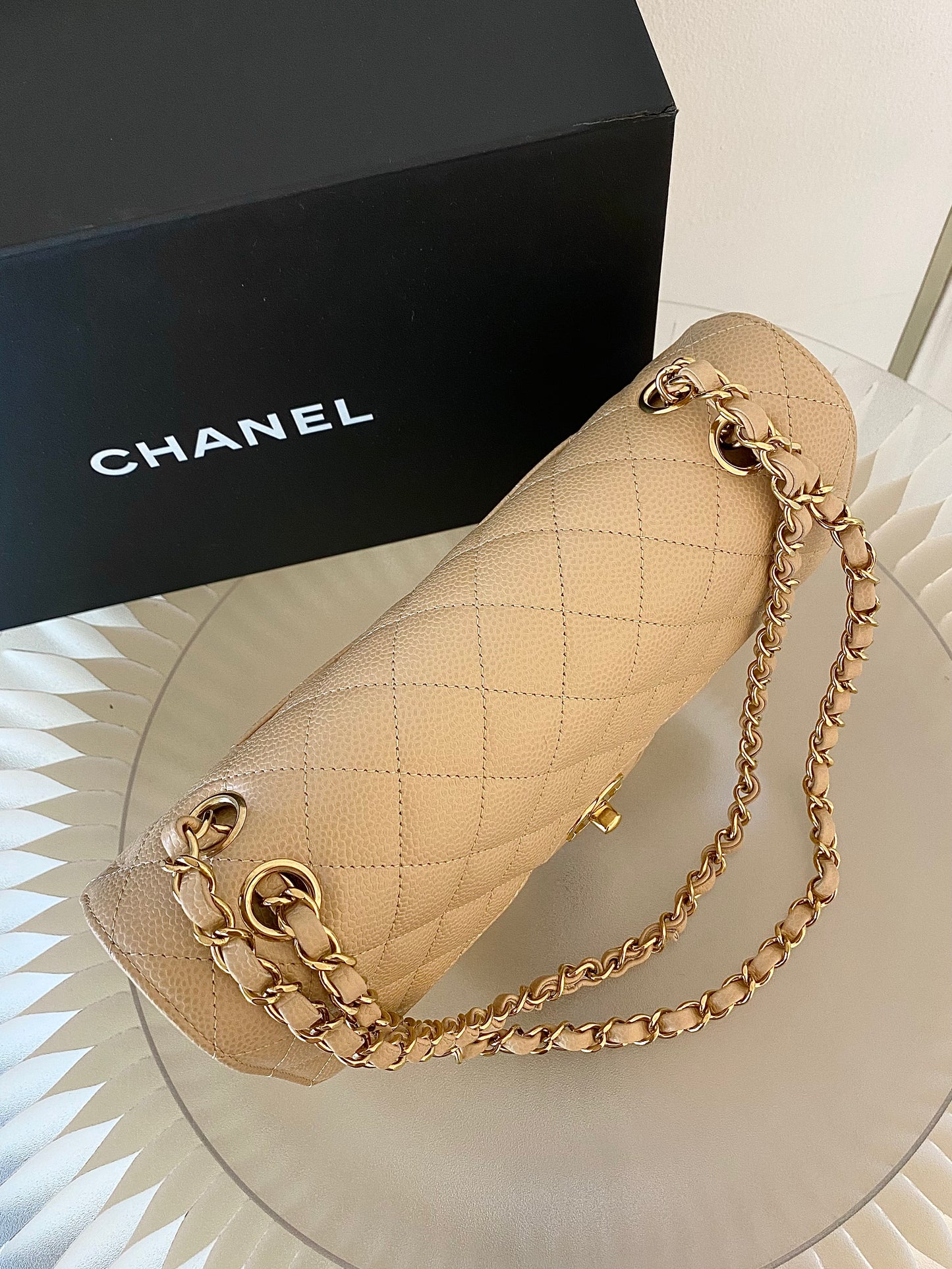 CHANELMedium Classic Double Flap Beige GHW