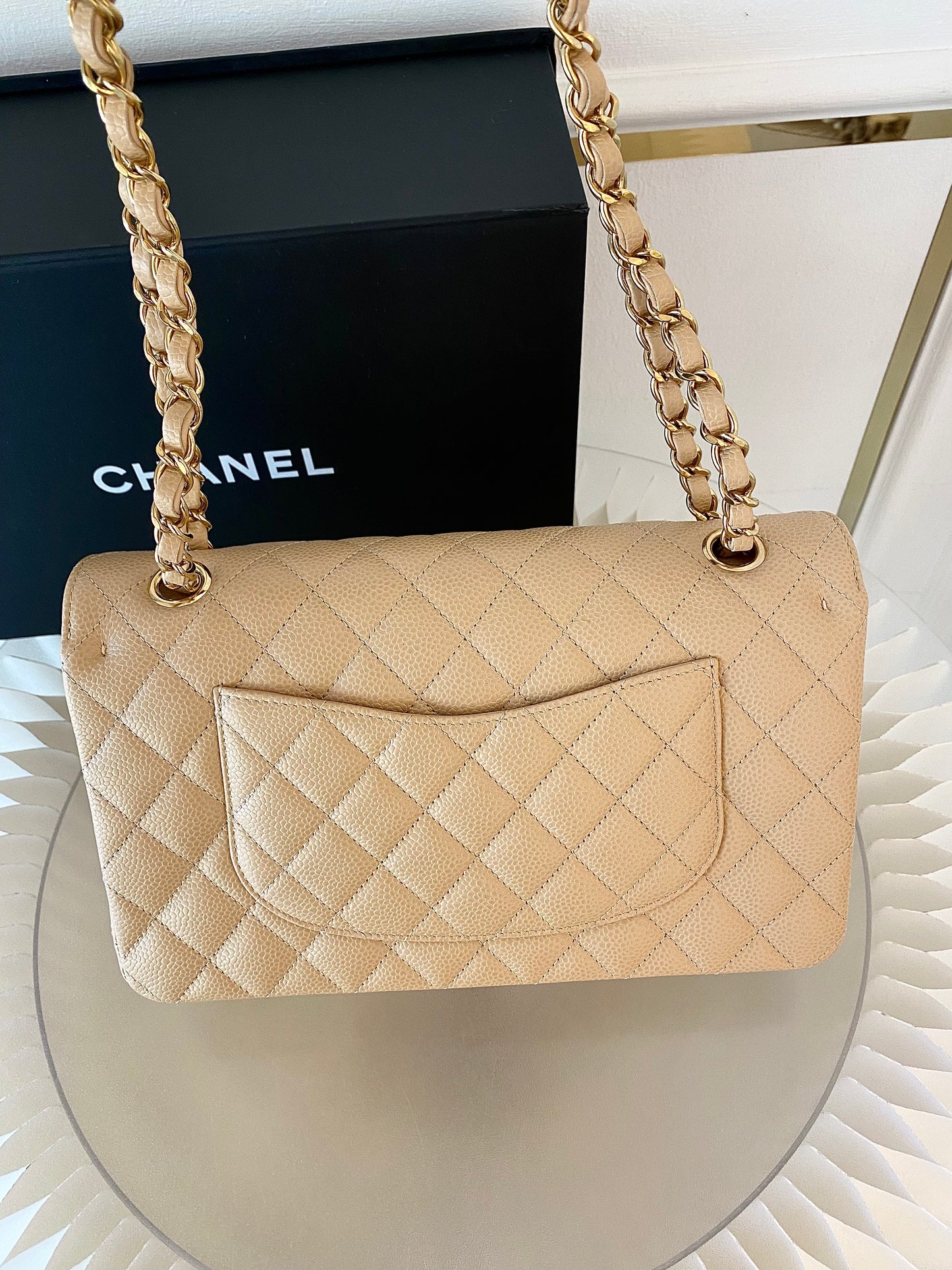 CHANELMedium Classic Double Flap Beige GHW