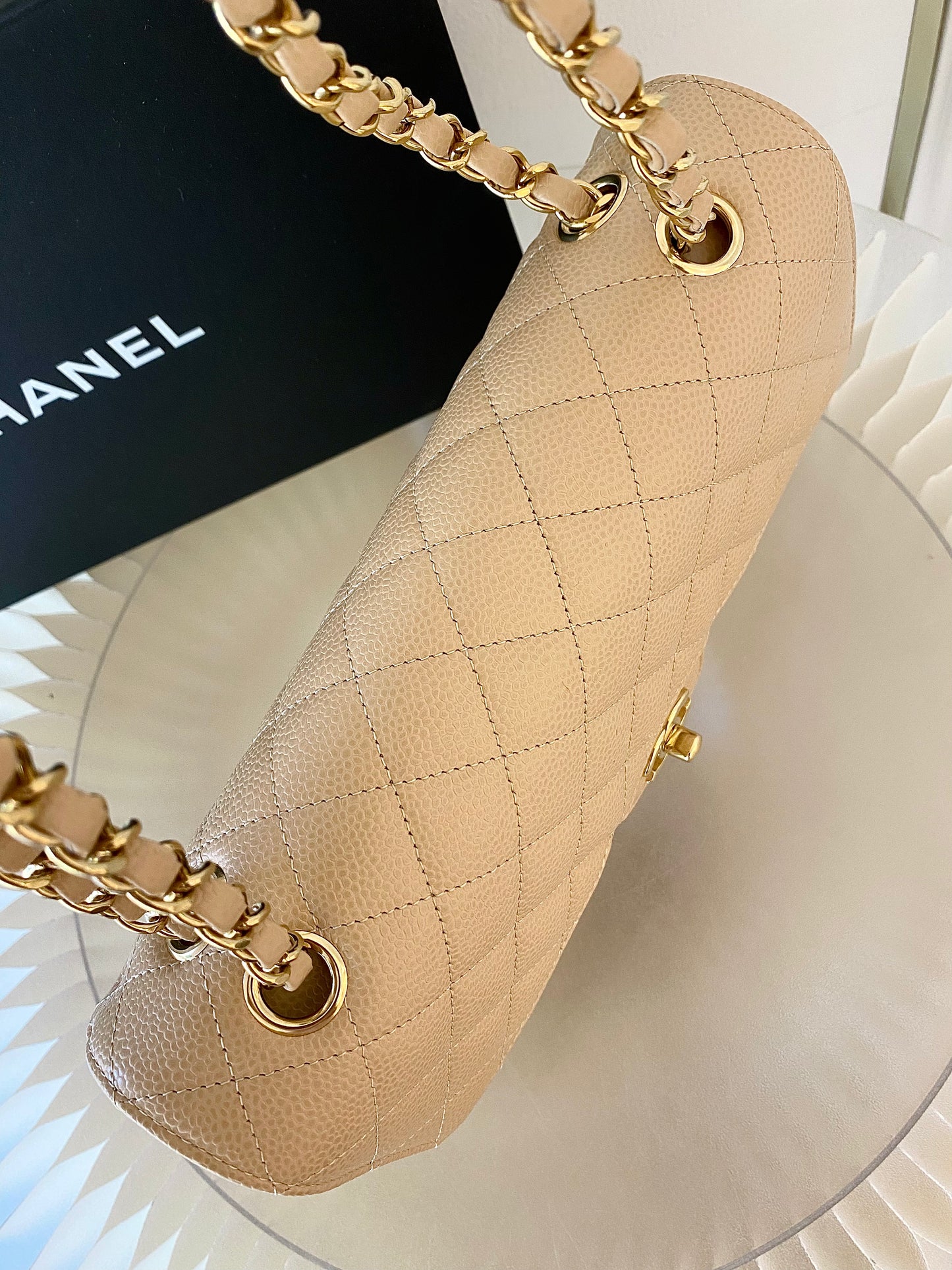 CHANELMedium Classic Double Flap Beige GHW