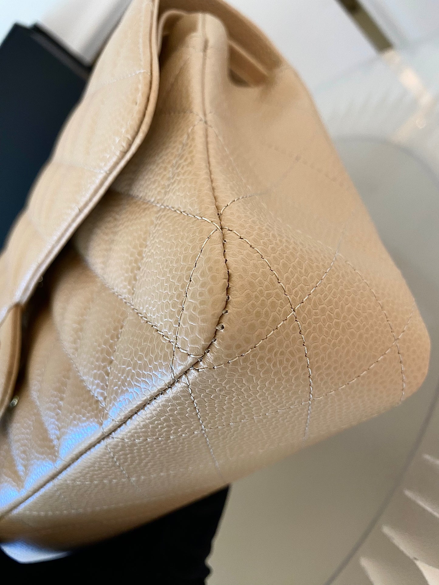 CHANELMedium Classic Double Flap Beige GHW
