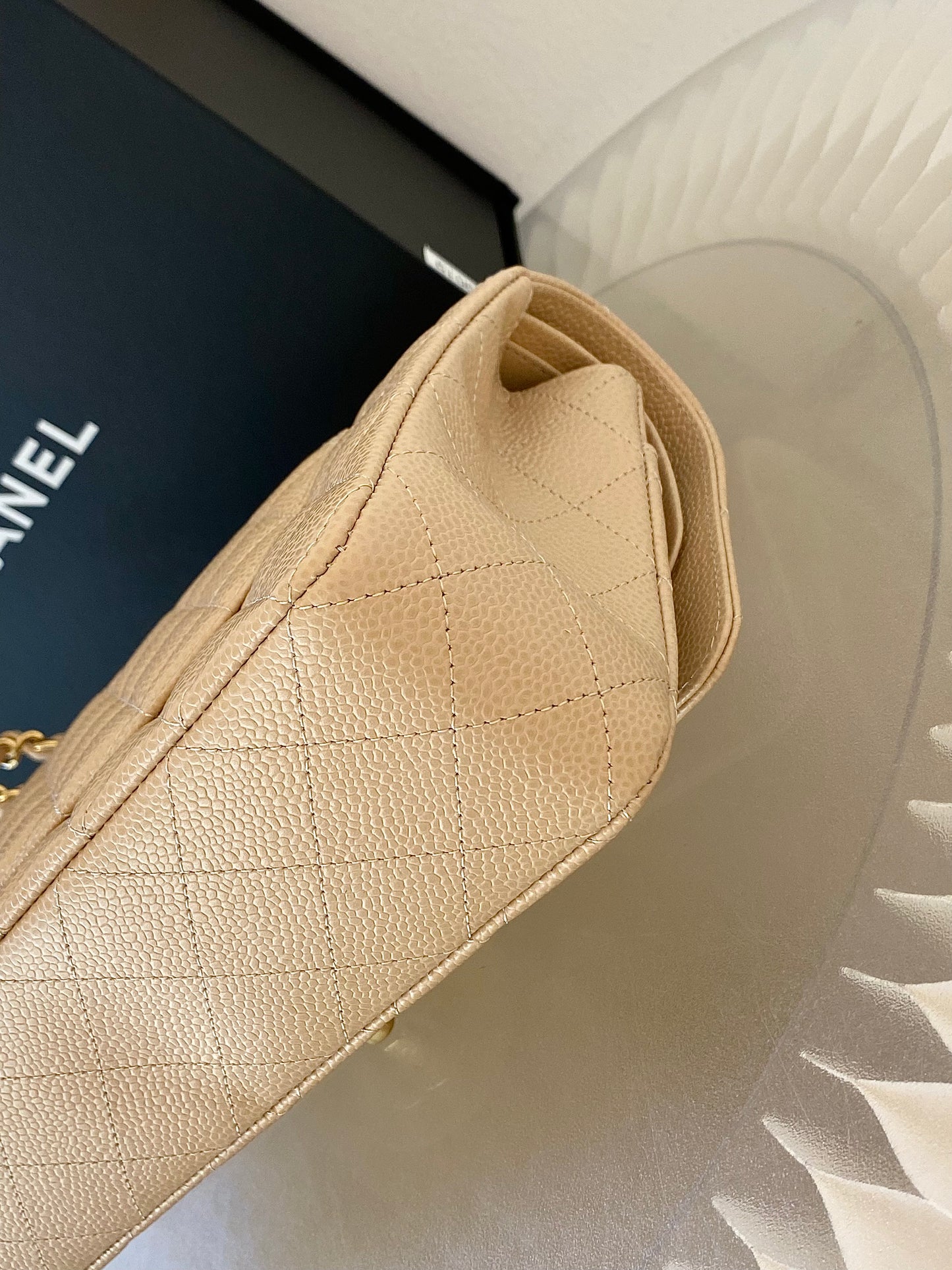 CHANELMedium Classic Double Flap Beige GHW