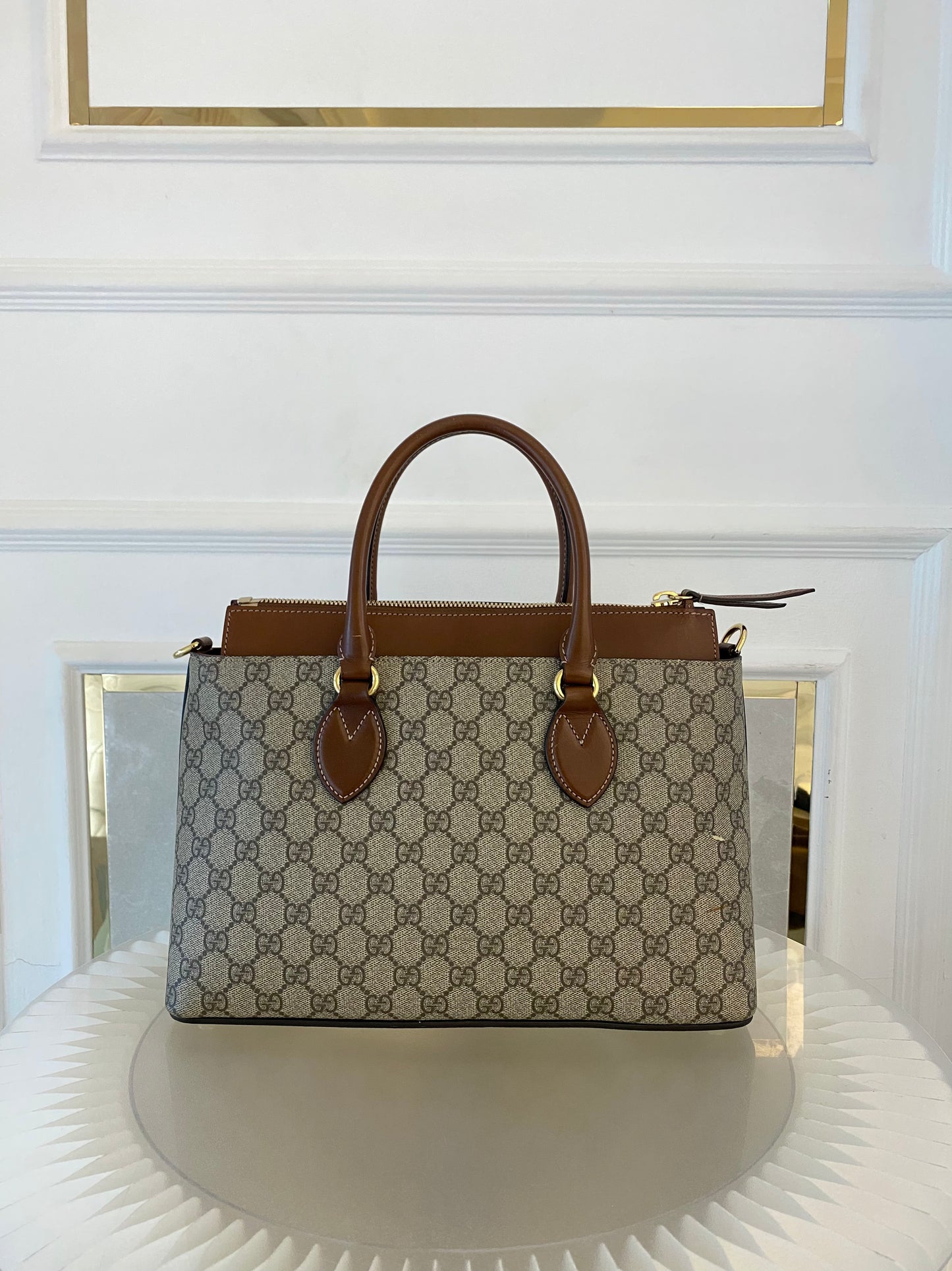 GUCCI Gg Supreme Medium  2way Zip-Top Tote Bag