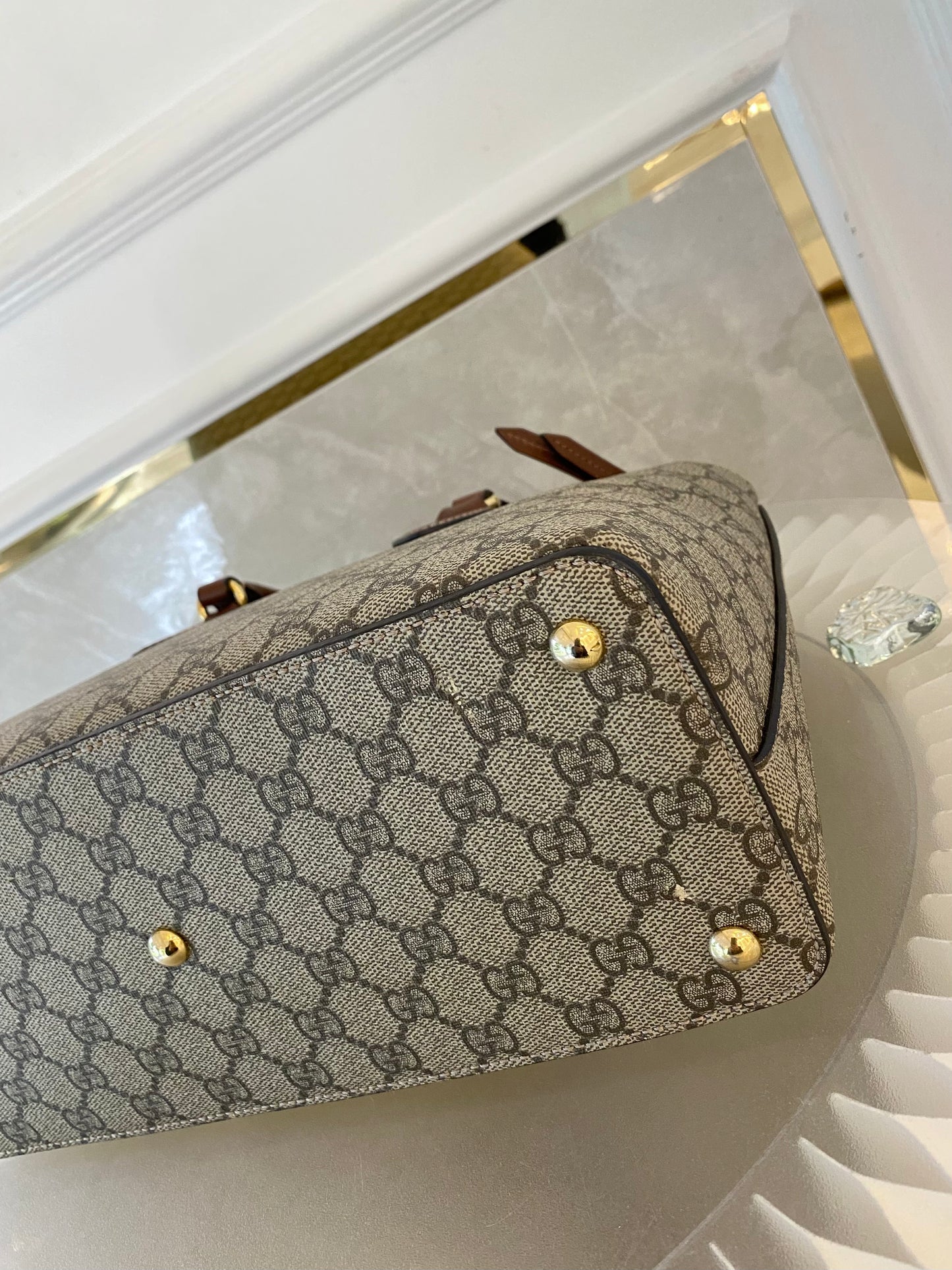 GUCCI Gg Supreme Medium  2way Zip-Top Tote Bag
