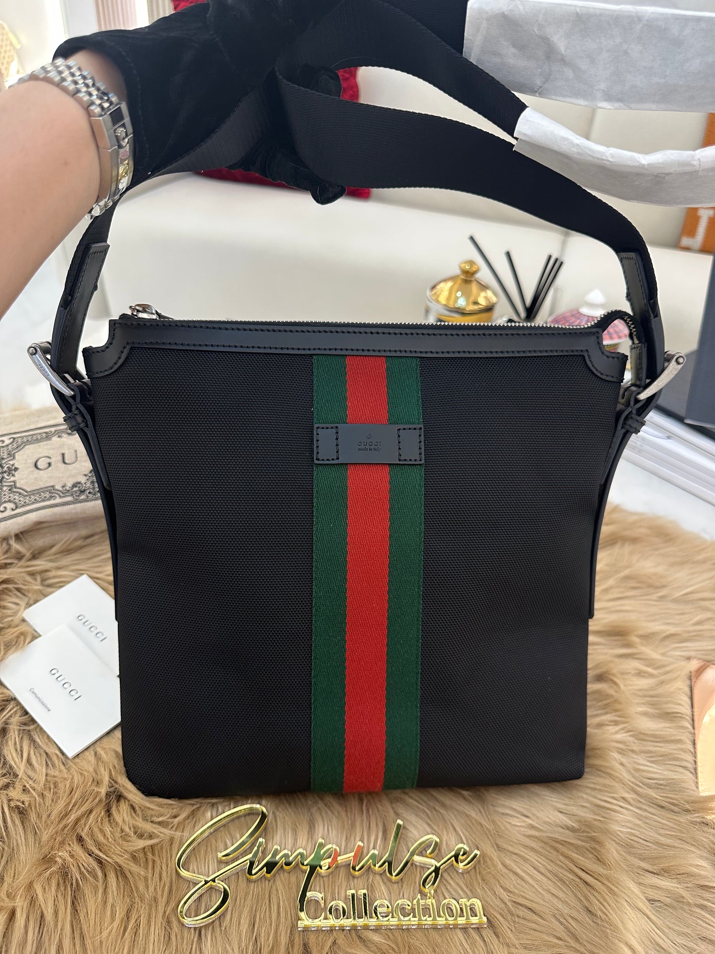 G Stripe Canvas Messenger