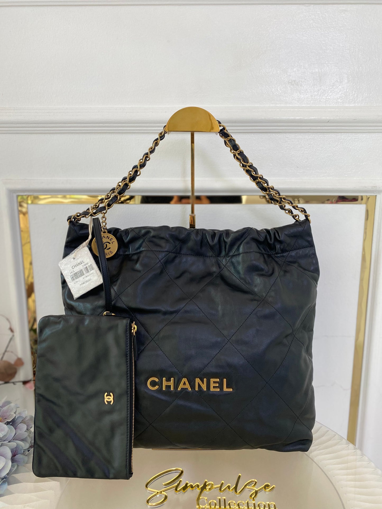 Chanel 22 Medium GHW