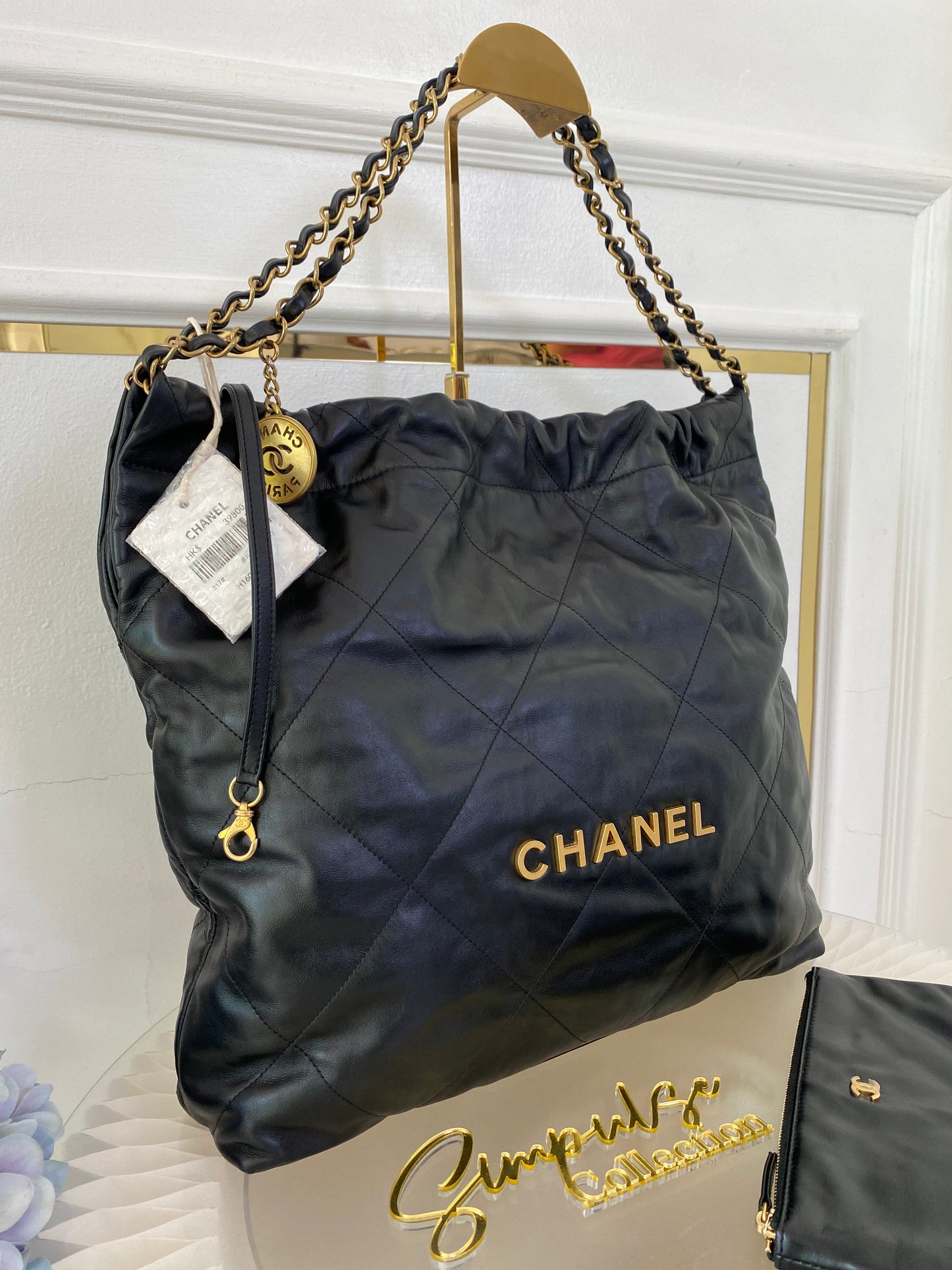 Chanel 22 Medium GHW