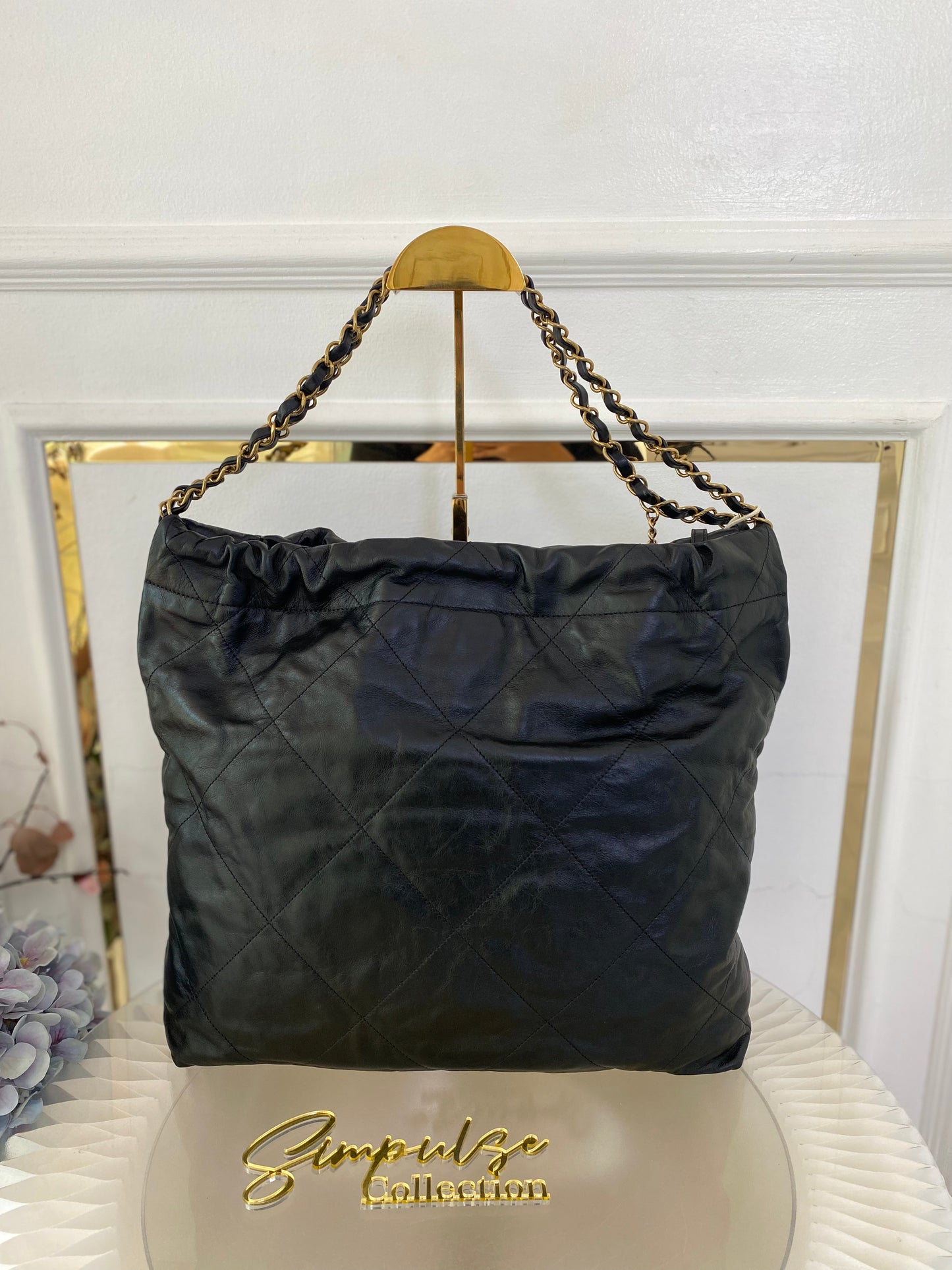 Chanel 22 Medium GHW