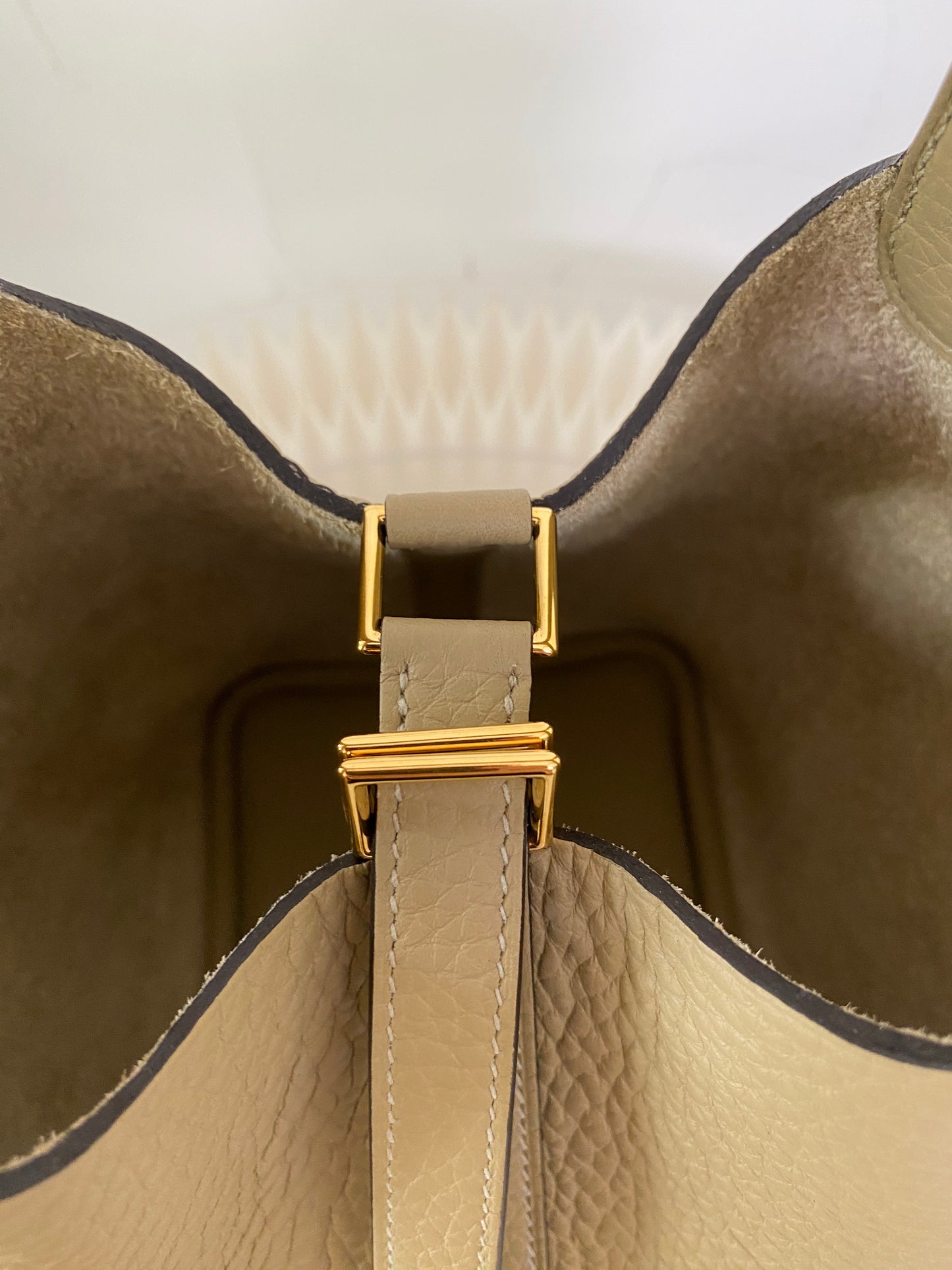 Hermes Picotin 18 Trench GHW