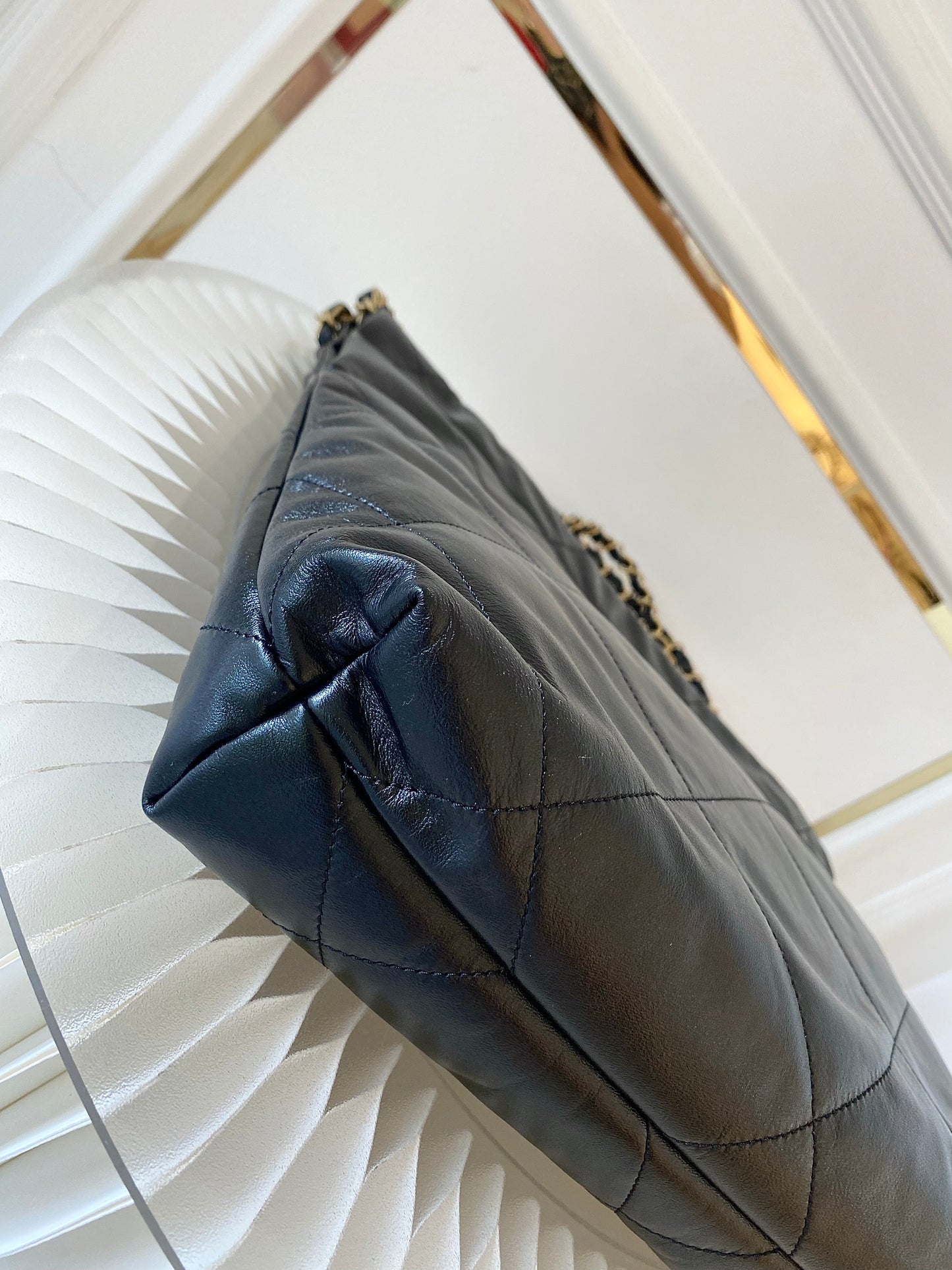 CHANEL C22 Small GHW