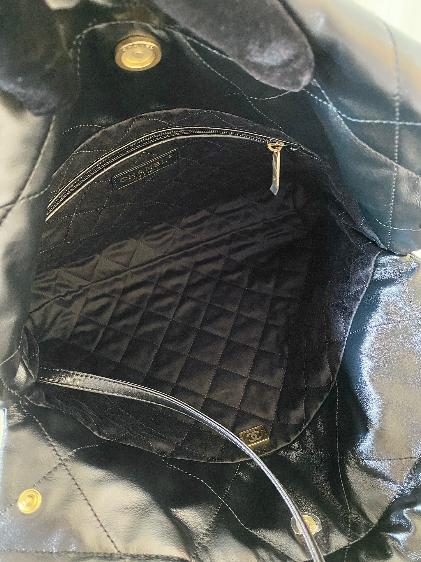 CHANEL C22 Small GHW