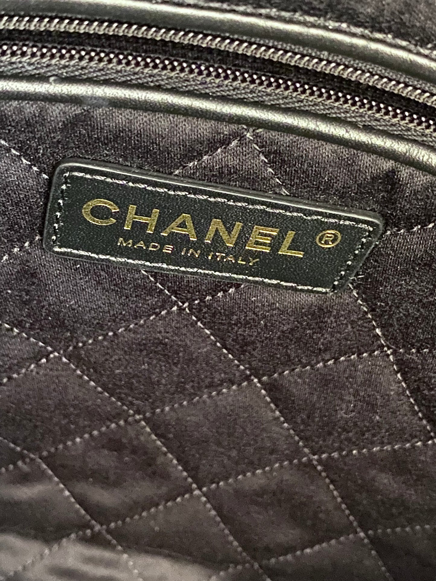 CHANEL C22 Small GHW